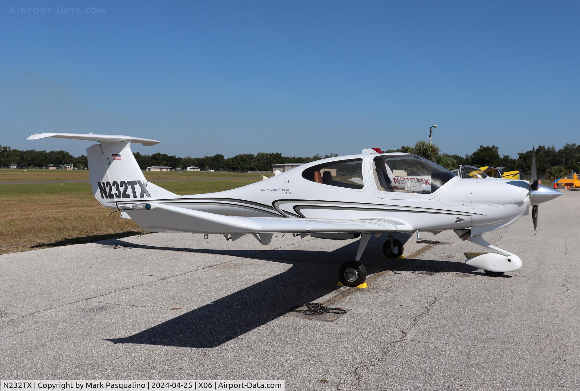N232TX, 2008 Diamond DA 40 C/N 40.991, Diamond DA 40