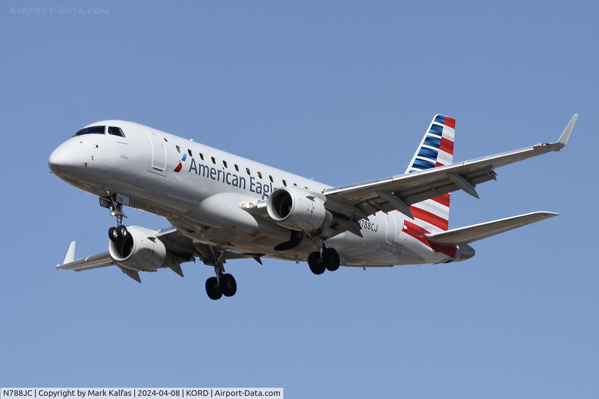 N788JC, 2004 Embraer 170SE (ERJ-170-100SE) C/N 17000051, E170 Envoy Air / American Eagle Embraer ERJ-170-100 N788CJ ENY3374 EWR-ORD 28C approch ORD during the Solar Eclipse
