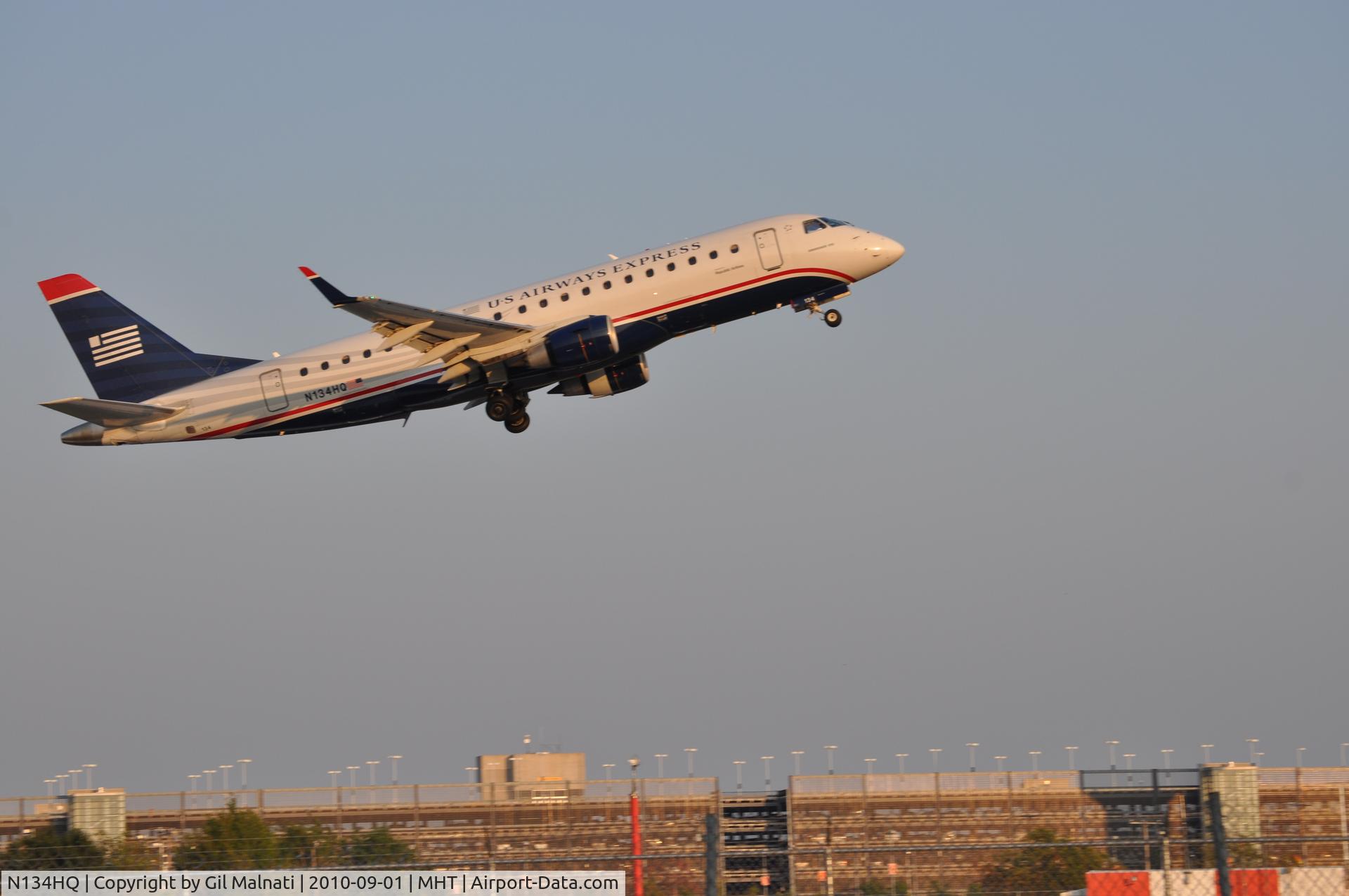 N134HQ, 2008 Embraer 175LR (ERJ-170-200LR) C/N 17000220, Departing Runway 24