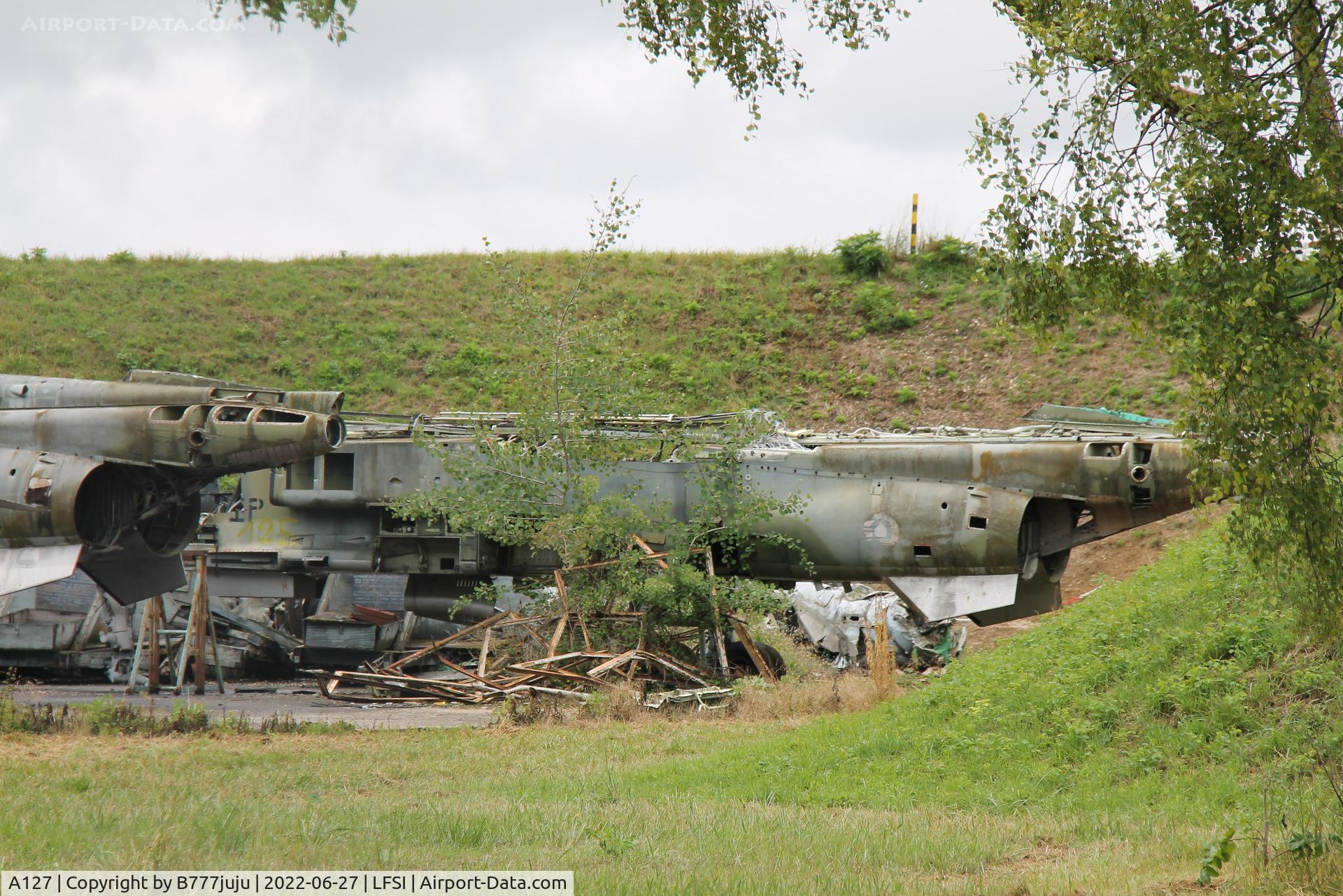A127, Sepecat Jaguar A C/N A127, wreck at Saint-Dizier