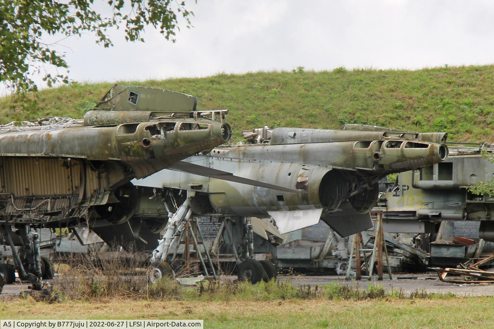 A5, Sepecat Jaguar A C/N A5, wreck at Saint-Dizier
