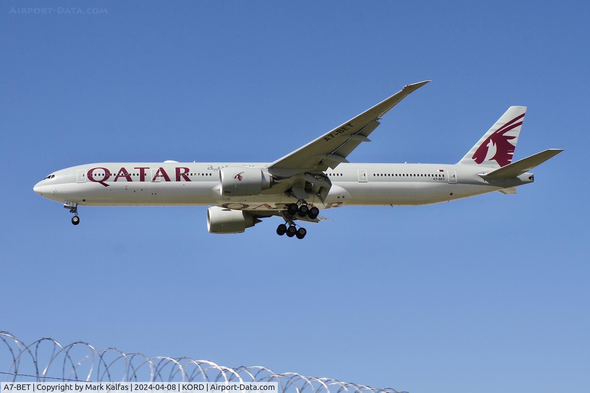 A7-BET, 2018 Boeing 777-3DZ/ER C/N 64087, B77W Qatar Airways Boeing 777-3DZ/ER A7-BET QTR725 OTHH-KORD