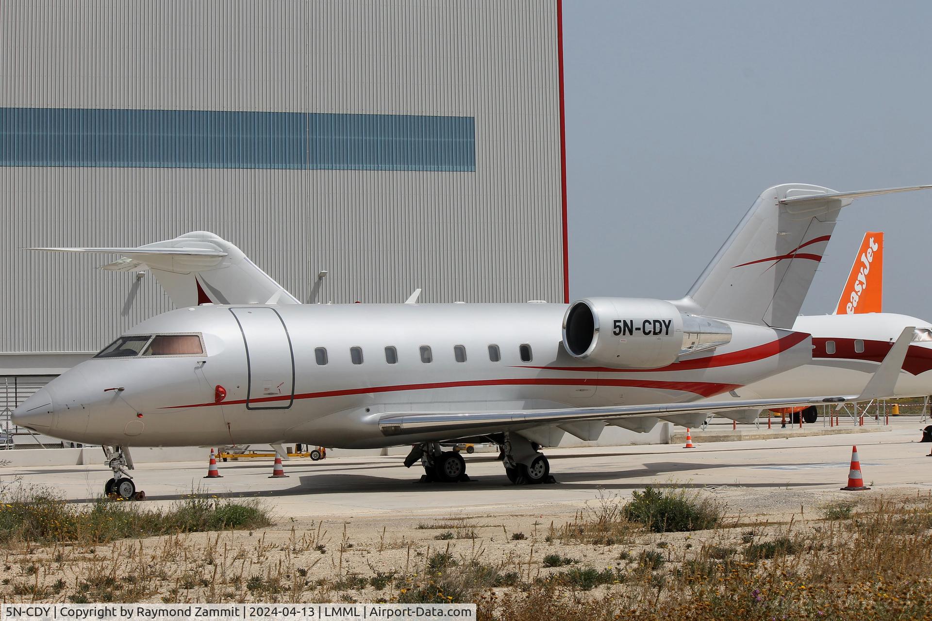5N-CDY, Canadair CL-600 Challenger 604 C/N 5625, Canadair CL-600 Challenger 604 5N-CDY ( Ex T7-RMH)