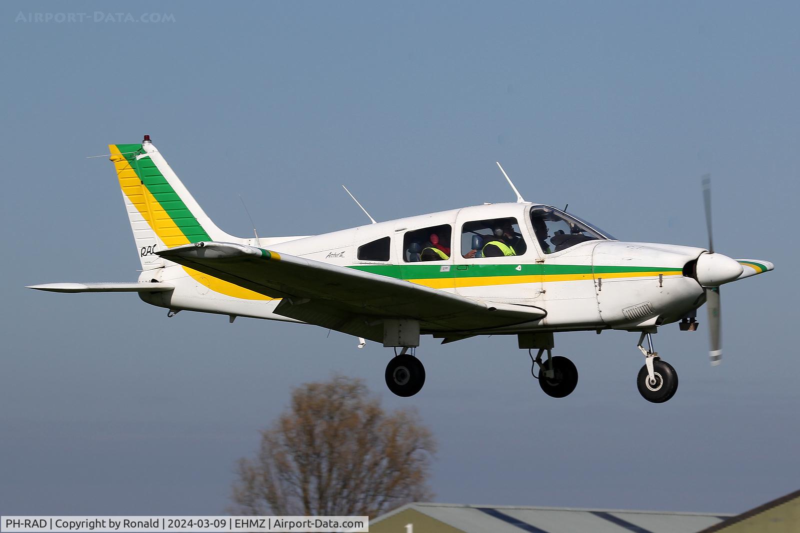 PH-RAD, 2005 Diamond DA-40D Diamond Star C/N D4.161, at ehmz