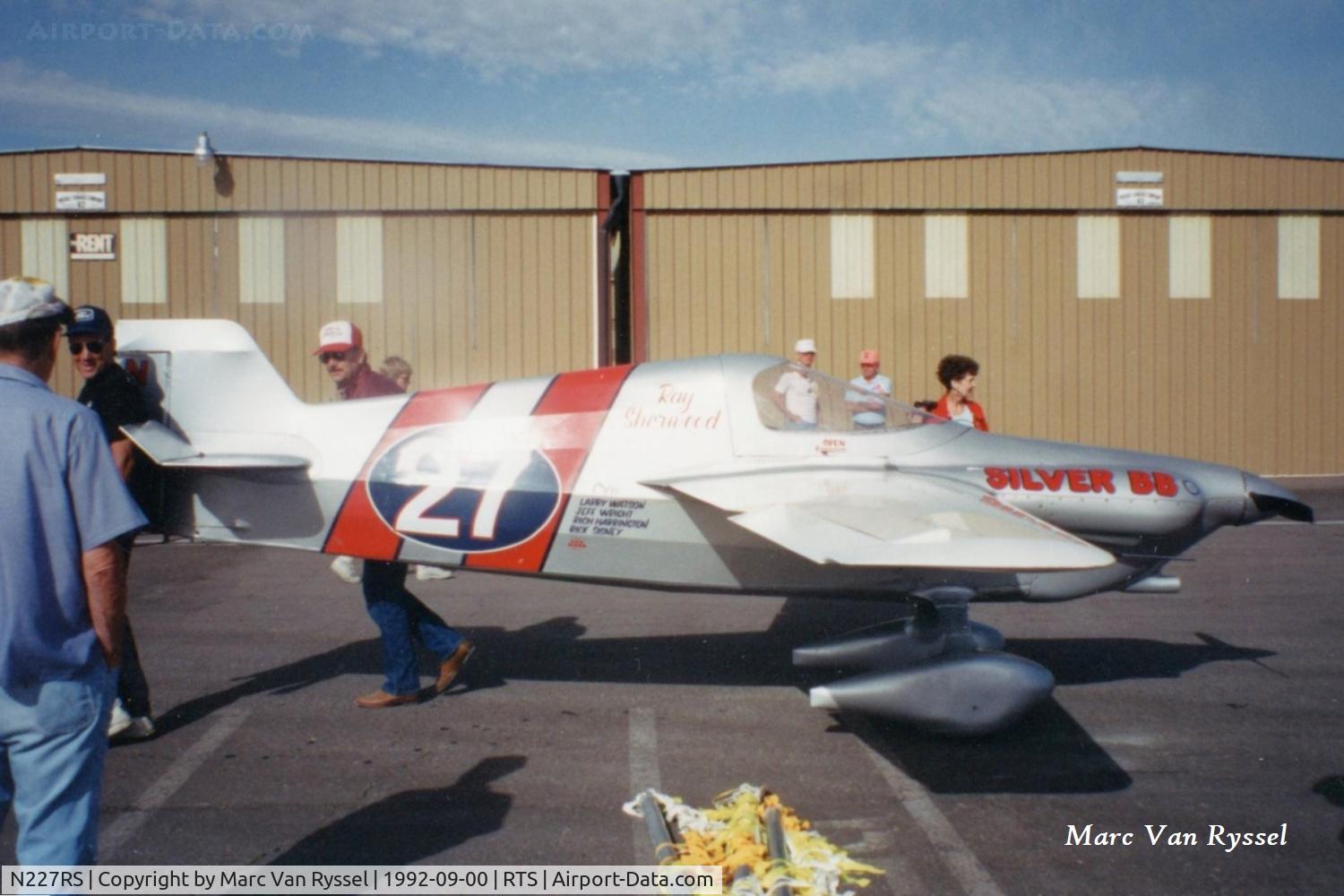 N227RS, Cassutt IIIM C/N 351, #27  N227RS was flown by Ray Sherwood at the Reno Air Races in september 1992.
