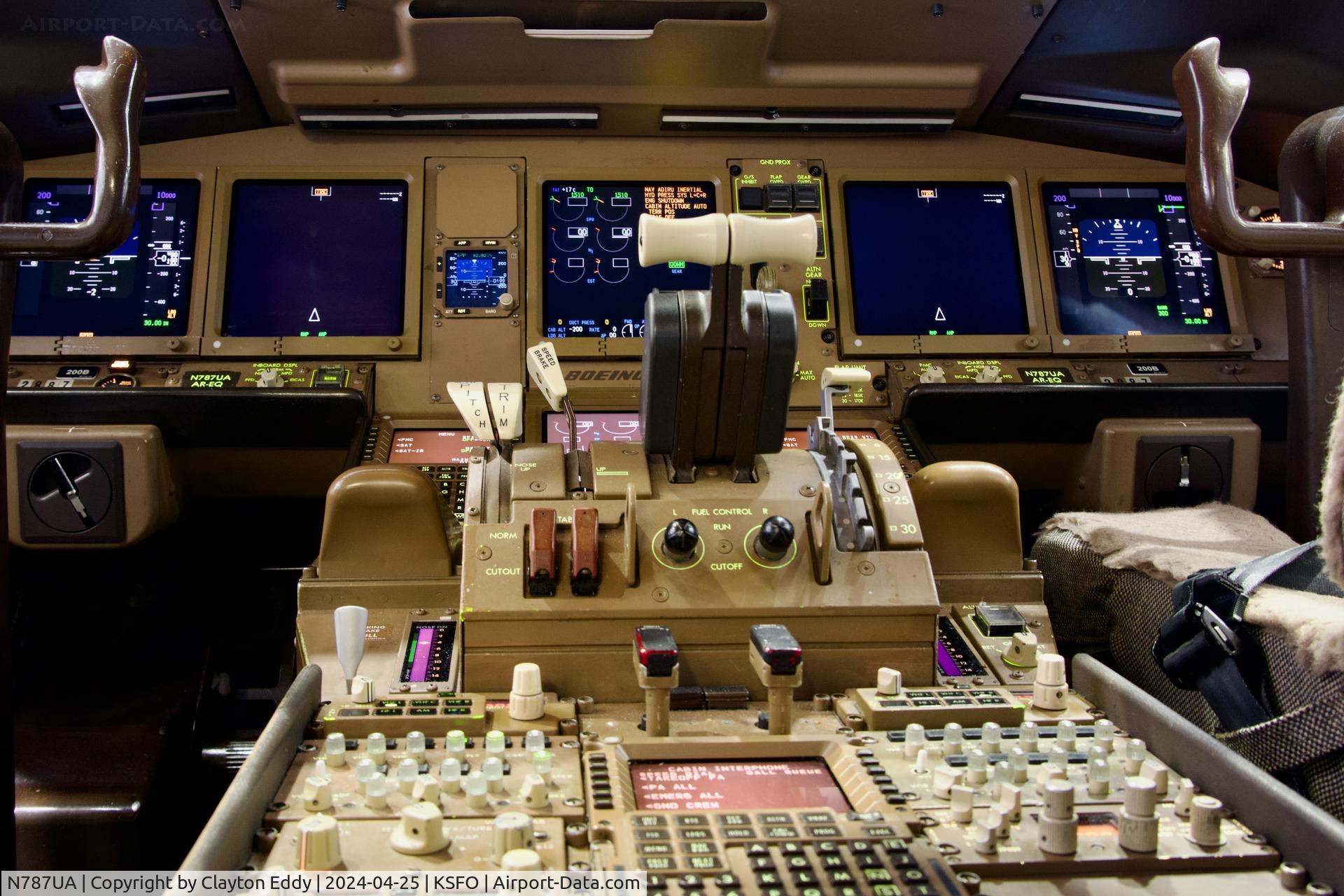 N787UA, 1997 Boeing 777-222 C/N 26939, SFO 2024.