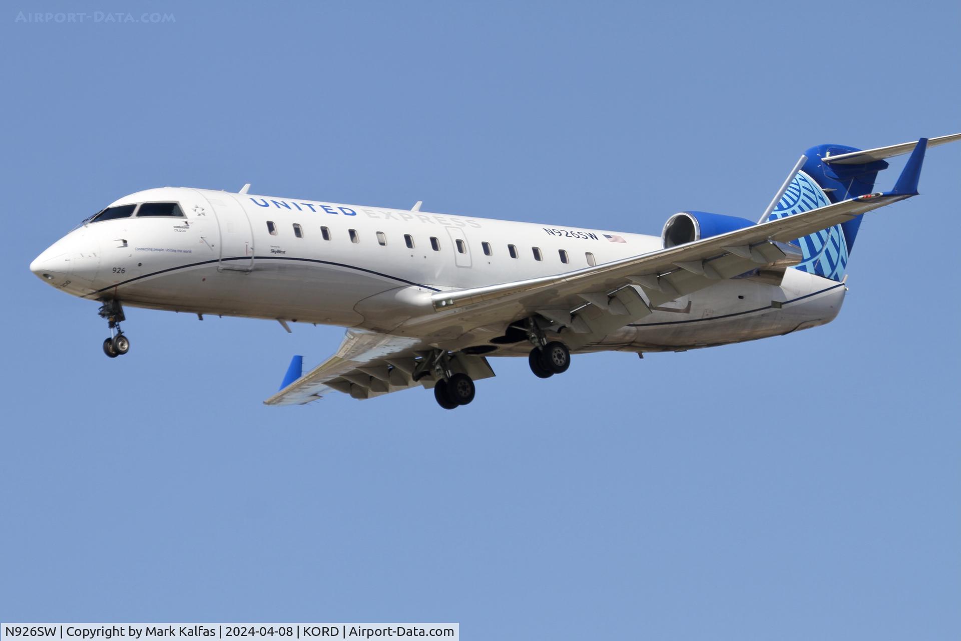 N926SW, 2002 Bombardier CRJ-200LR (CL-600-2B19) C/N 7687, CRJ2 SkyWest/United Express Canadair Regional Jet CRJ-200 N926SW SKW4771 ICT-ORD