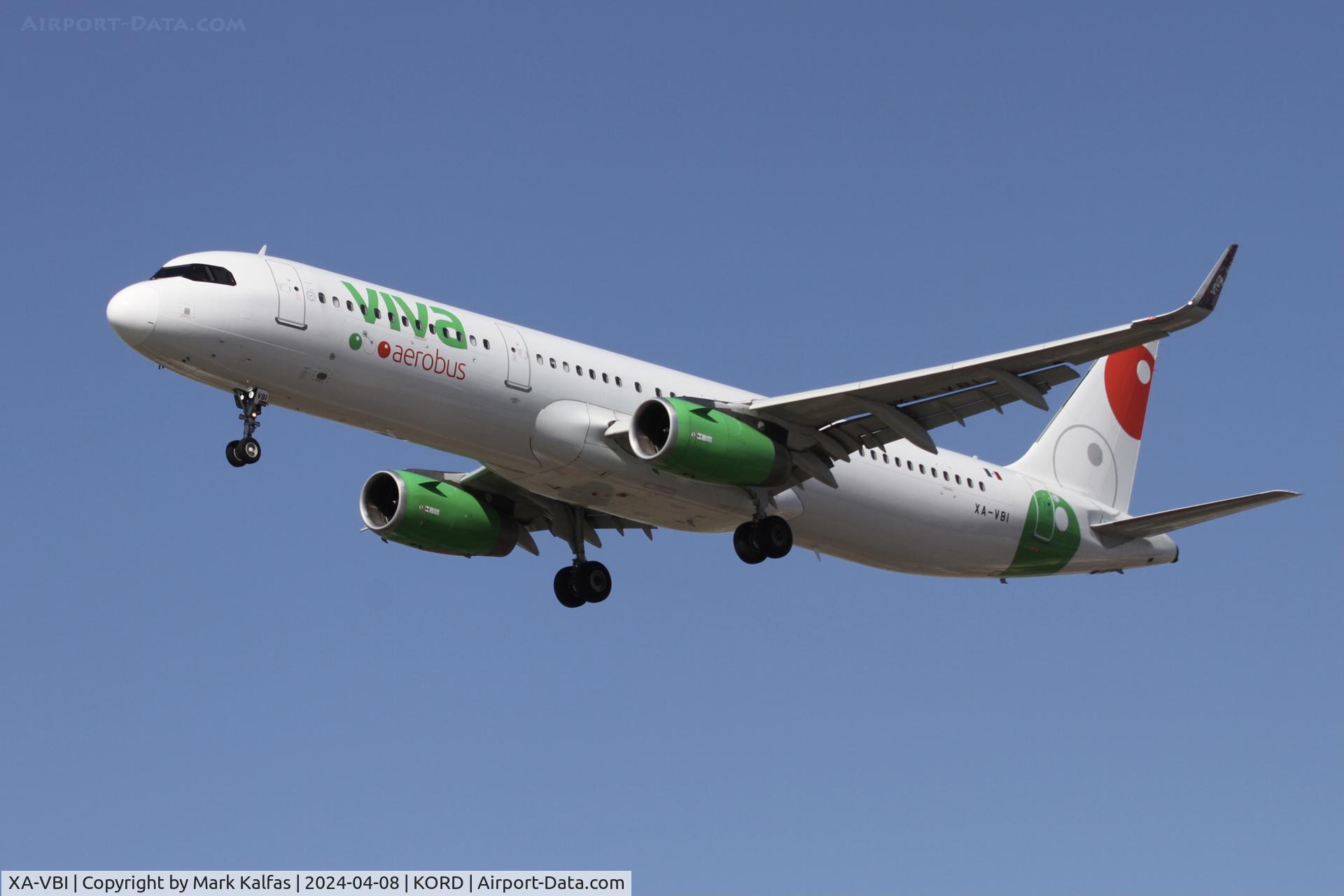 XA-VBI, 2014 Airbus A321-231 C/N 6059, A321 Viva Airbus A321 XA-VBI VIV632 MMMY-KORD , on approch 28C KORD