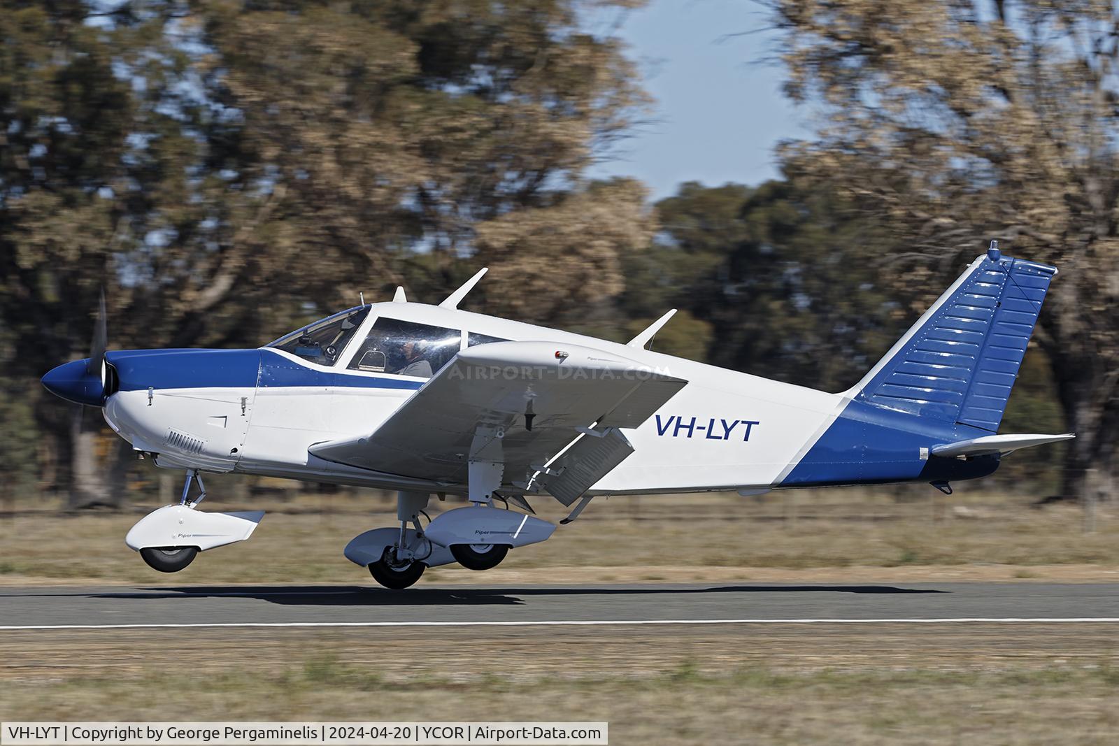 VH-LYT, 1967 PIPER AIRCRAFT CORP PA-28-180 C/N 28-4428, Antique Aeroplane Association of Australia National Fly-in 2024.