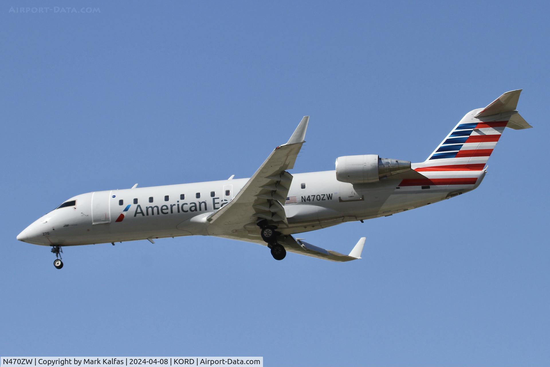 N470ZW, 2004 Bombardier CRJ-200LR (CL-600-2B19) C/N 7927, CRJ2 Air Wisconsin/American Eagle Canadair Regional Jet CRJ-200 N470ZW N470ZW AWI6017 SPI-ORD, landing on 28C ORD