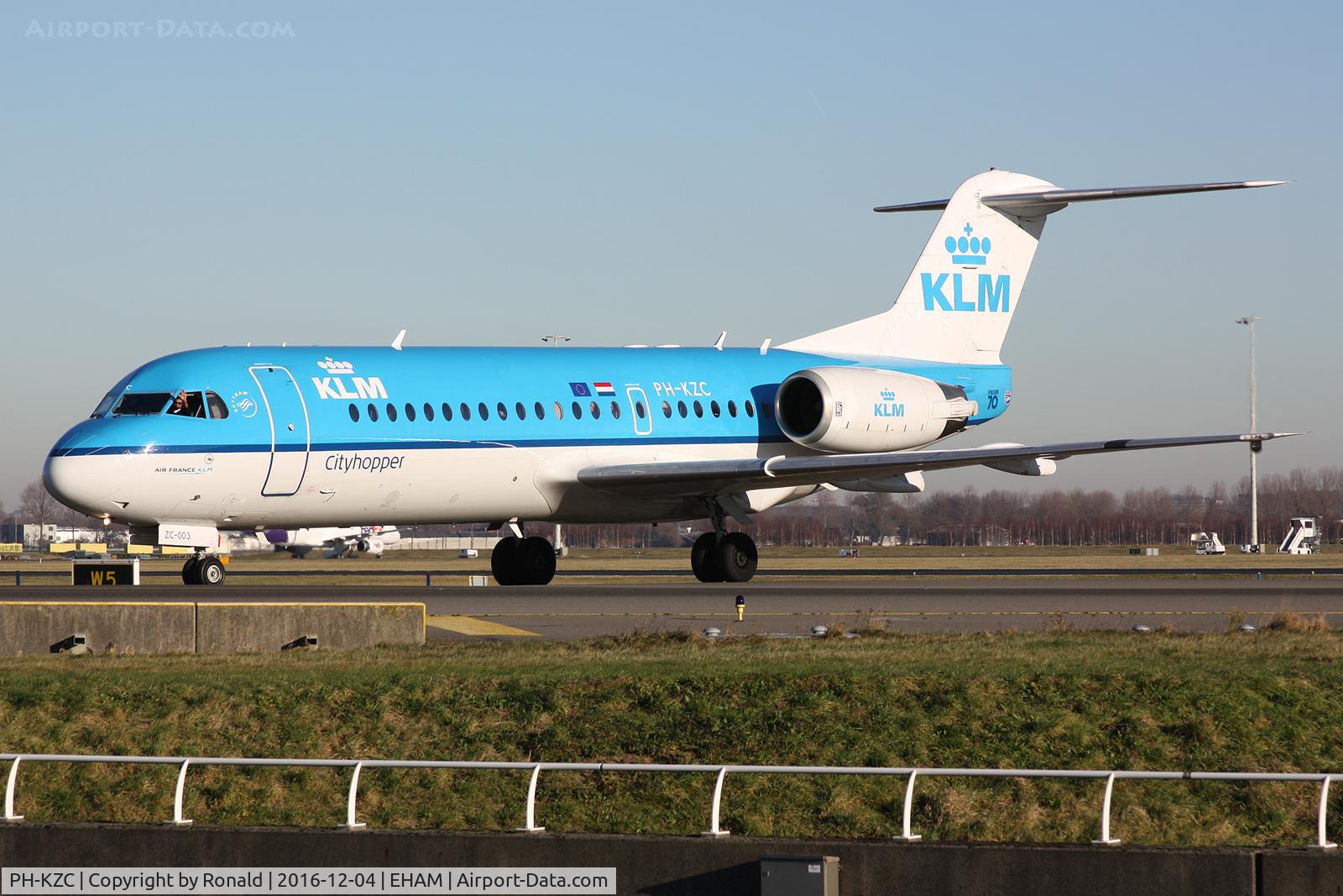 PH-KZC, 1996 Fokker 70 (F-28-0070) C/N 11566, at spl