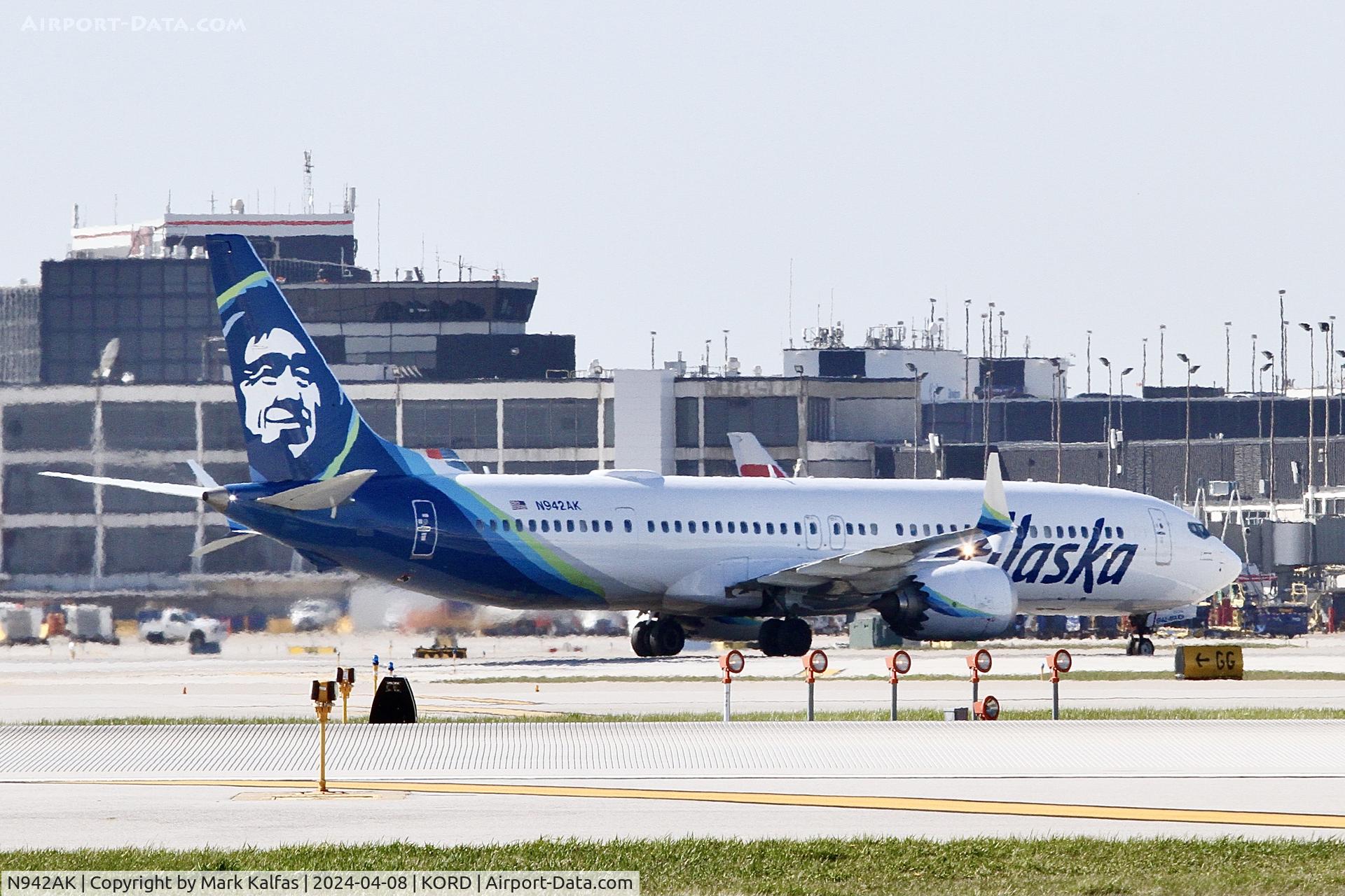 N942AK, 2022 Boeing 737 MAX 9 C/N 44102, B39M Alaska Airlines Boeing 737 MAX 9 N942AK ASA332 arriving from SFO