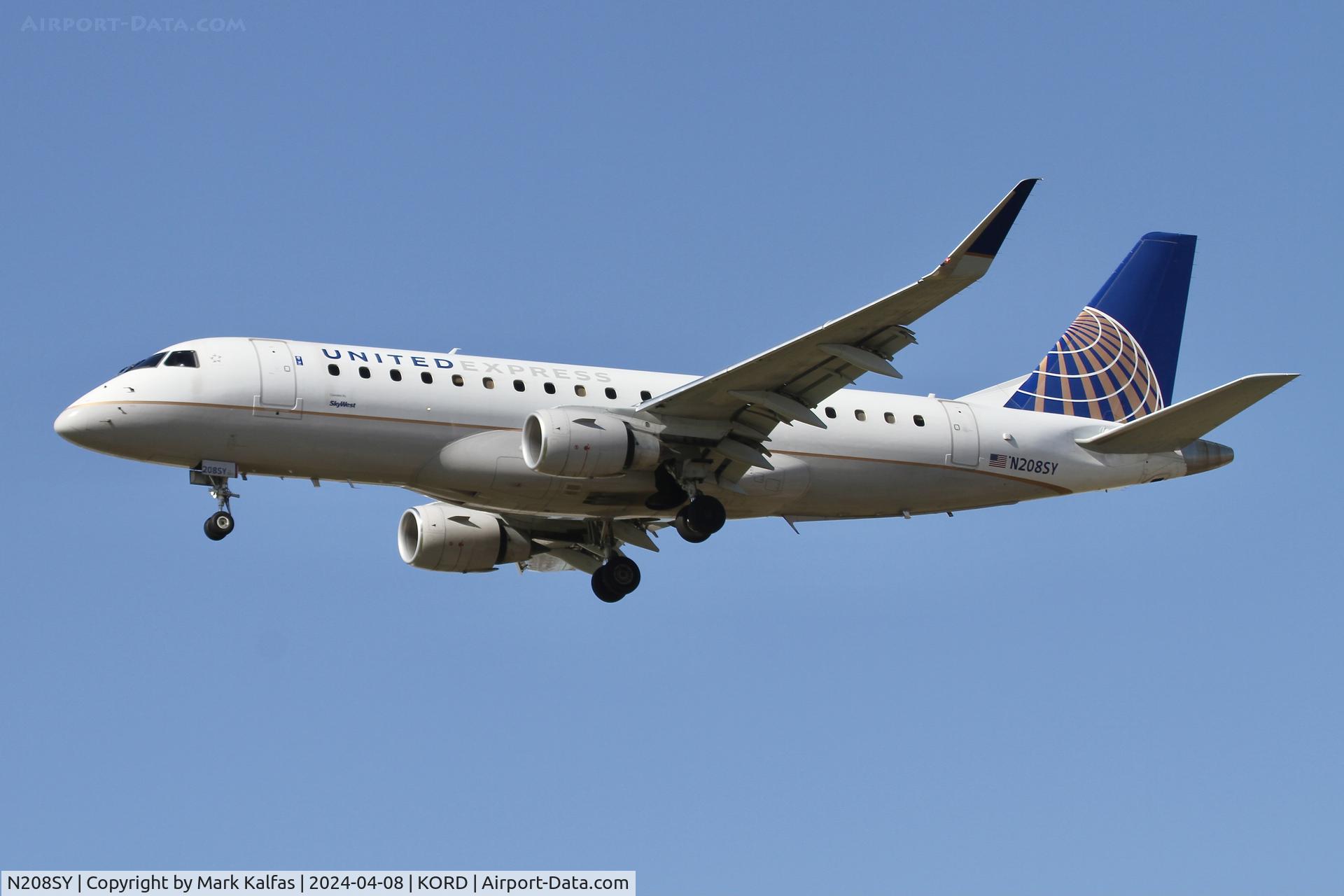 N208SY, 2017 Embraer 175LR (ERJ-170-200LR) C/N 17000644, E75L SkyWest/United Express Embraer 175LR N208SY SKW5296 TUL- ORD, 28C approach ORD