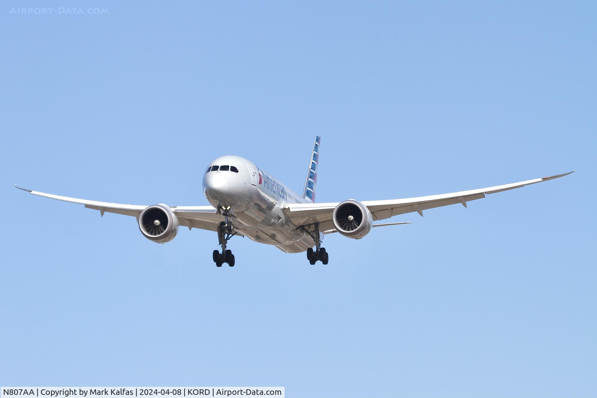 N807AA, 2015 Boeing 787-8 Dreamliner C/N 40625, B788 American Airlines  Boeing 787-8 Dreamliner N807AA AAL151 LFPG-KORD, arriving on 28C KORD