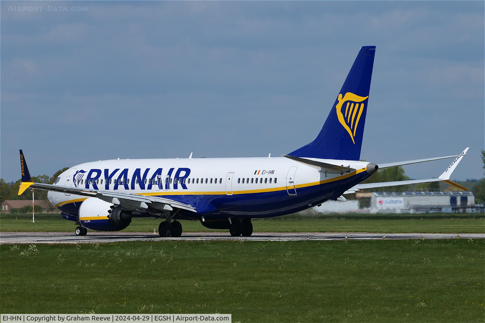 EI-IHN, 2023 Boeing 737 MAX 8-200 C/N 62356, Departing from Norwich.