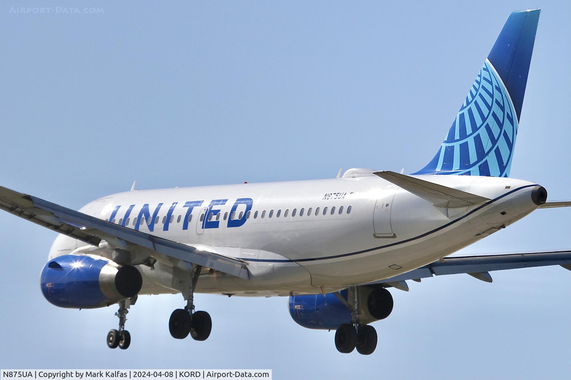 N875UA, 2004 Airbus A319-132 C/N 2200, A319 United Airlines Airbus 319-132 N875UA UAL1293 MMMY-KORD,  landing 28C KORD