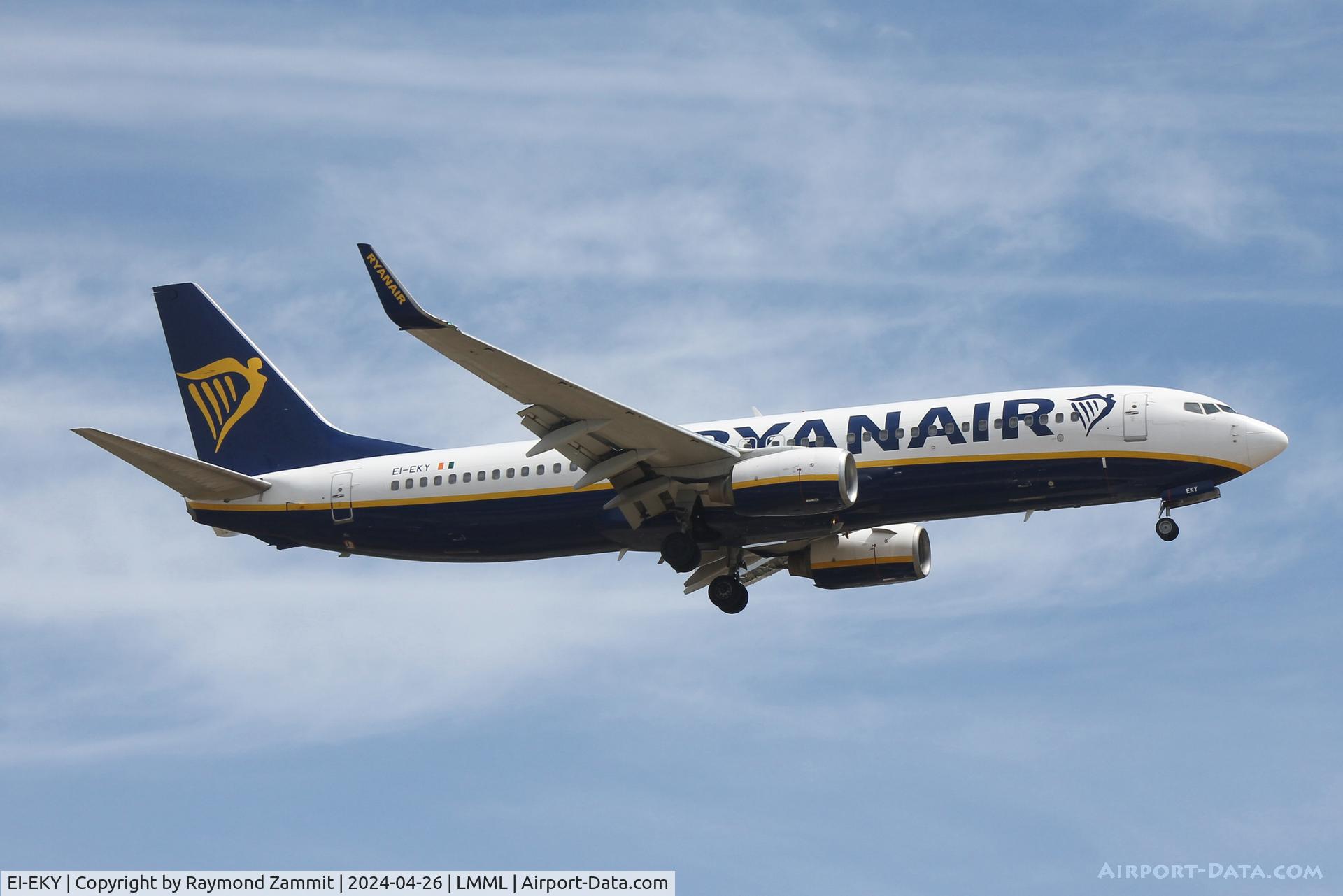 EI-EKY, 2010 Boeing 737-8AS C/N 35031, B737-800 EI-EKY Ryanair