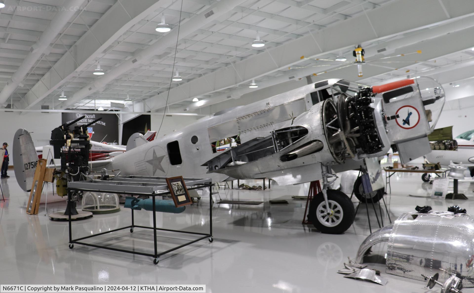 N6671C, 1942 Beech AT-11 Kansan C/N 1361, Beech AT-11 Kansan
