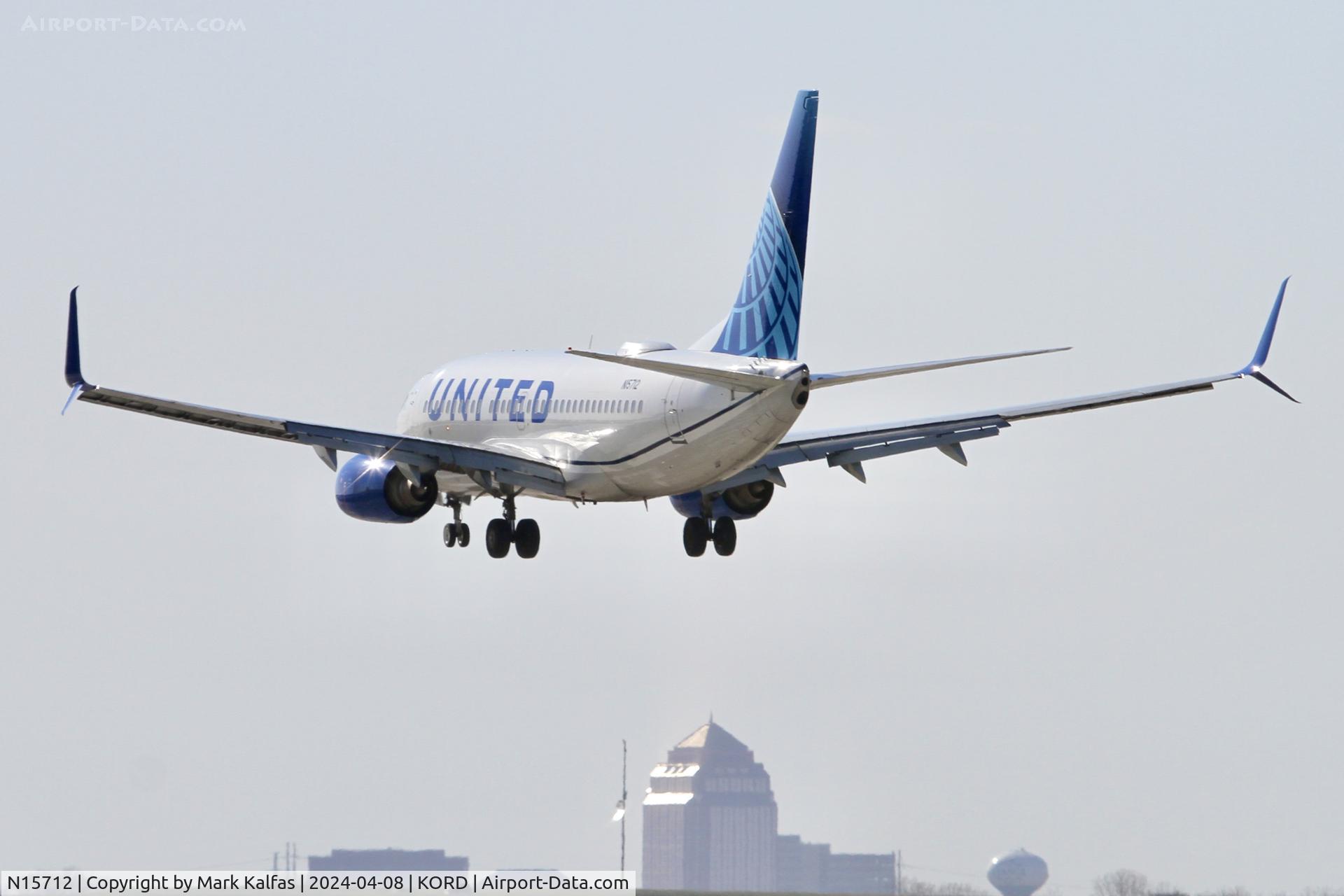 N15712, 1998 Boeing 737-724 C/N 28783, B737 United Airlines Boeing 737-724 N15712 UAL631 EGE-ORD arriving on 28C ORD