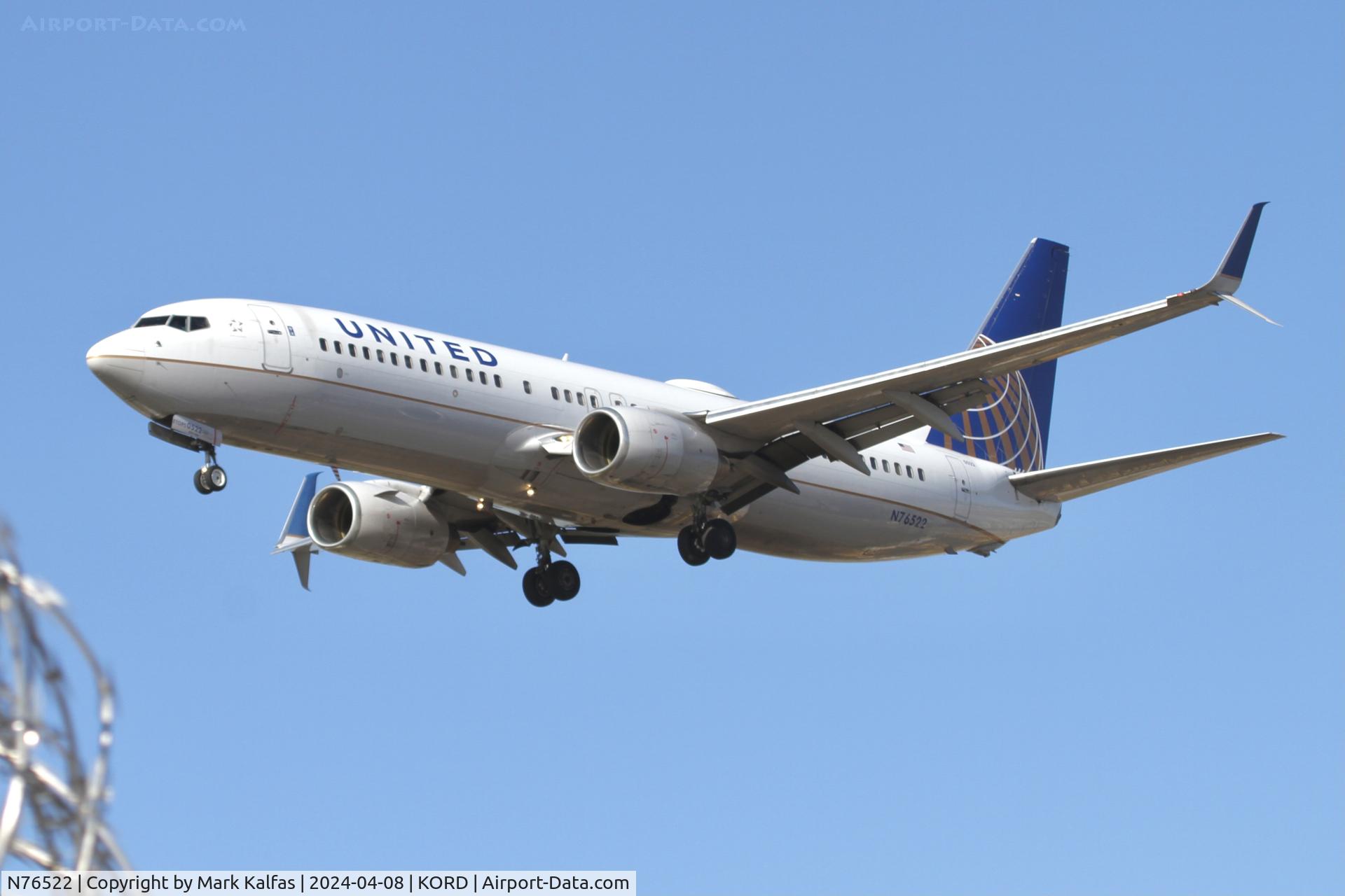 N76522, 2010 Boeing 737-824 C/N 31660, B738 United Airlines Boeing 737-824 N76522 UAL2374 MCI-ORD arriving on 28C ORD