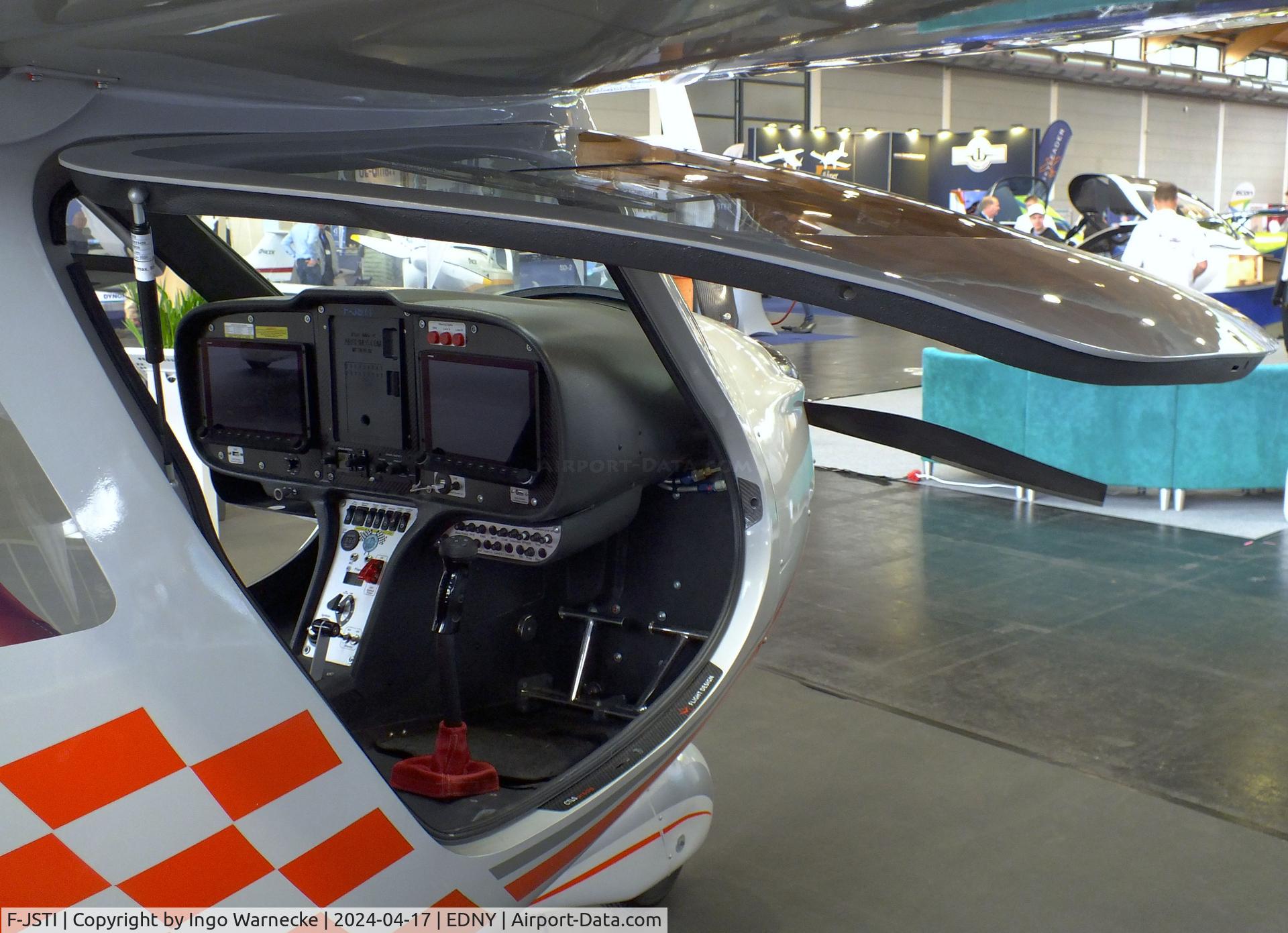 F-JSTI, Flight Design CTSW C/N Not found F-JSTI, Flight Design CTSW at the AERO 2024, Friedrichshafen #c