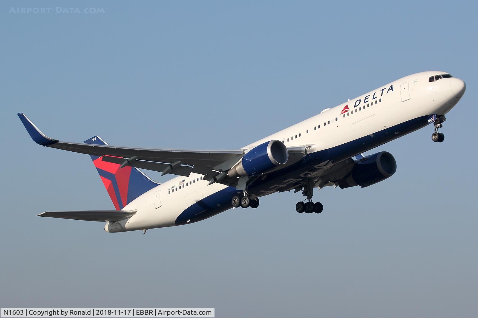 N1603, 1999 Boeing 767-332 C/N 29695, at ebbr
