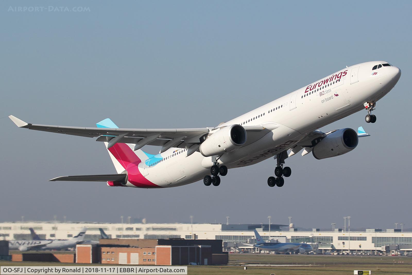 OO-SFJ, 2005 Airbus A330-343X C/N 701, at ebbr