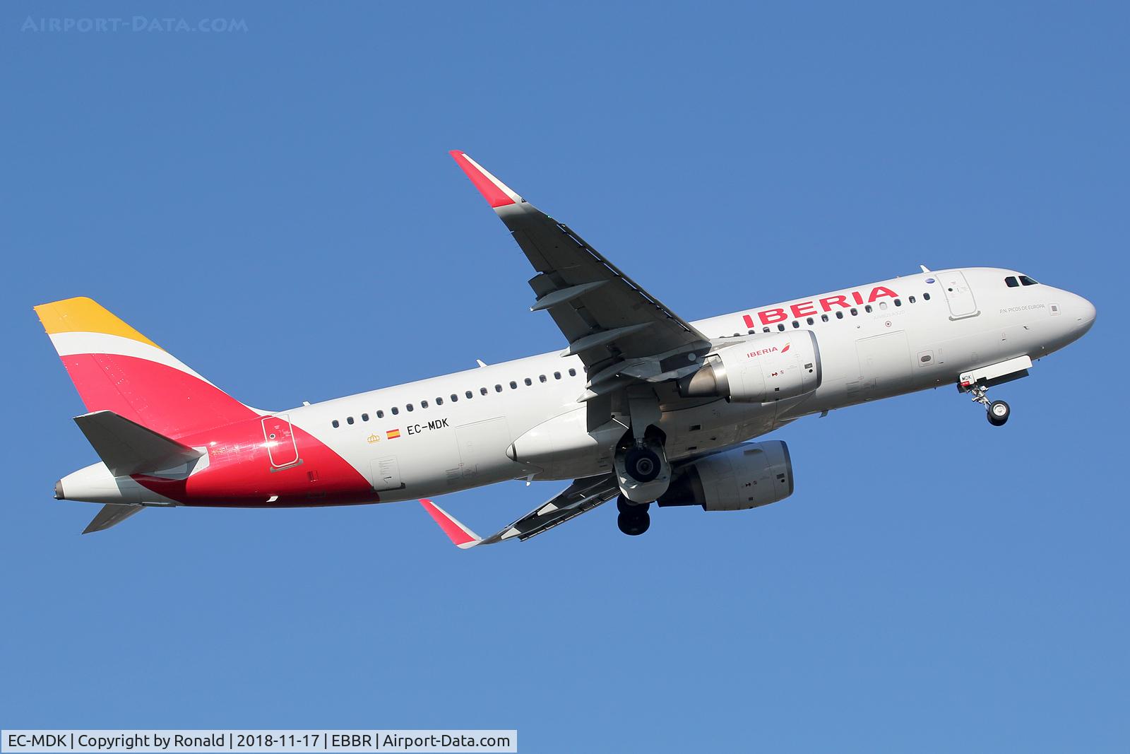 EC-MDK, 2014 Airbus A320-214 C/N 6328, at ebbr