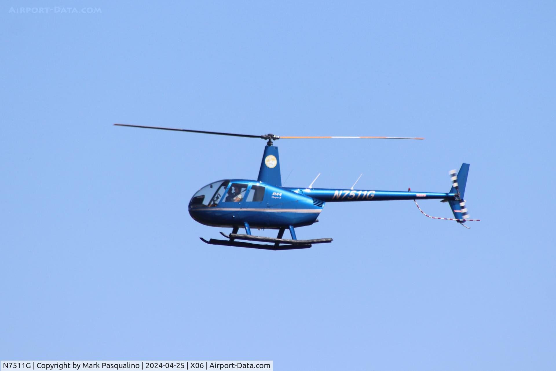 N7511G, 2006 Robinson R44 II C/N 11007, Robinson R44 II