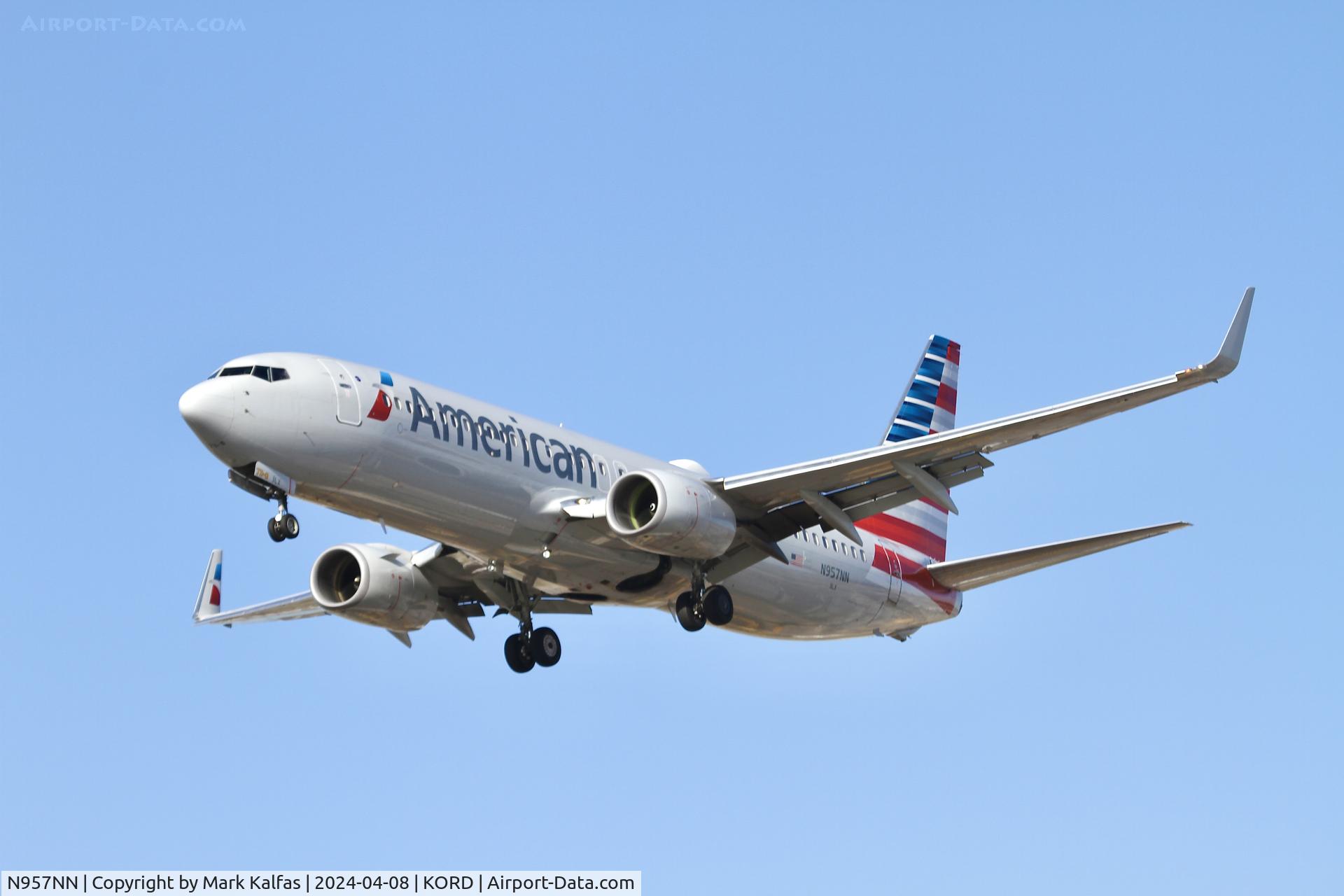 N957NN, 2014 Boeing 737-823 C/N 31202, B738 American Airlines Boeing 737-823 N957NN AAL781 PSP-ORD
