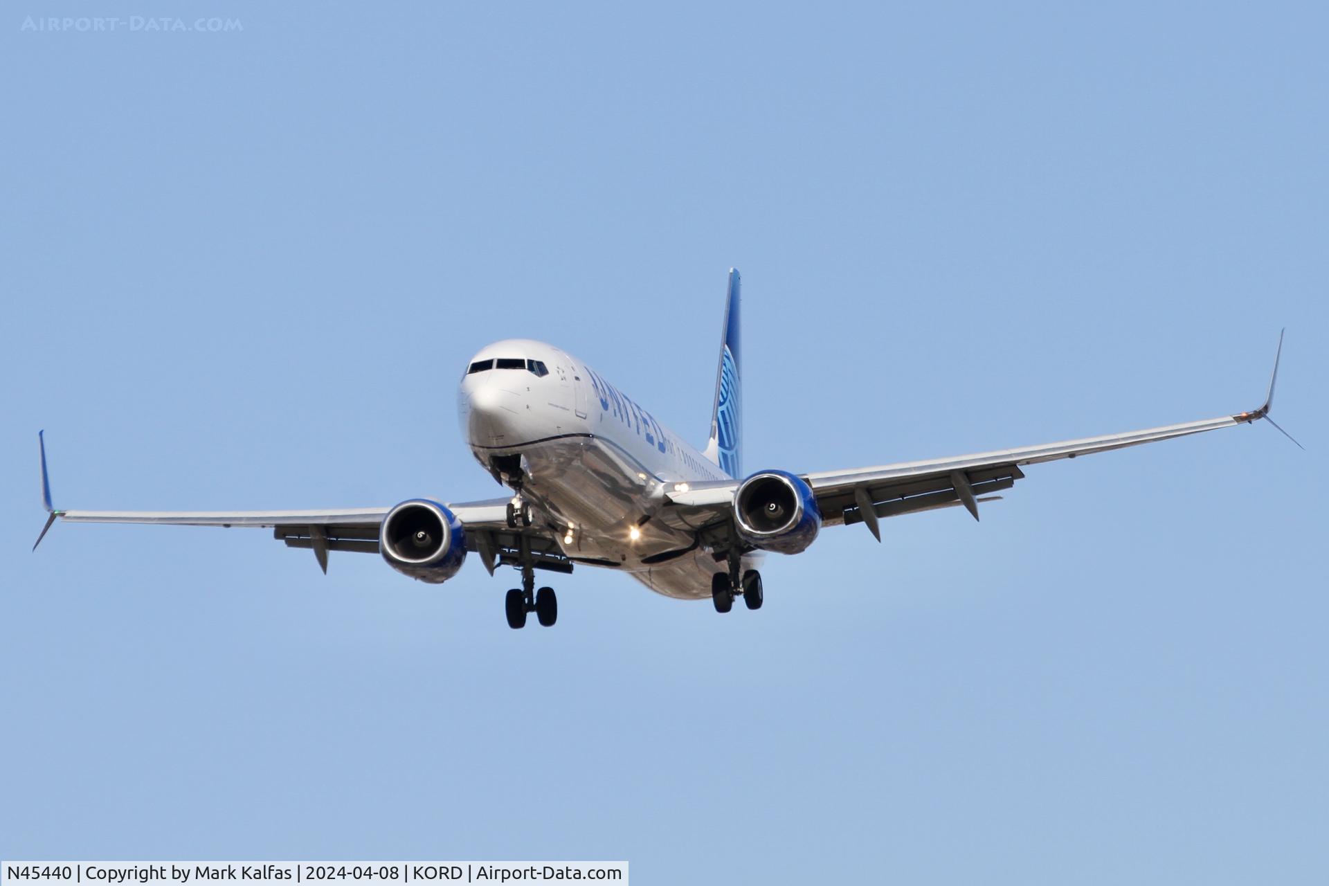 N45440, 2009 Boeing 737-924/ER C/N 33535, B739 United Airlines Boeing 737-924/ER N45440 UAL1269 SAT-ORD arriving on 28C KORD