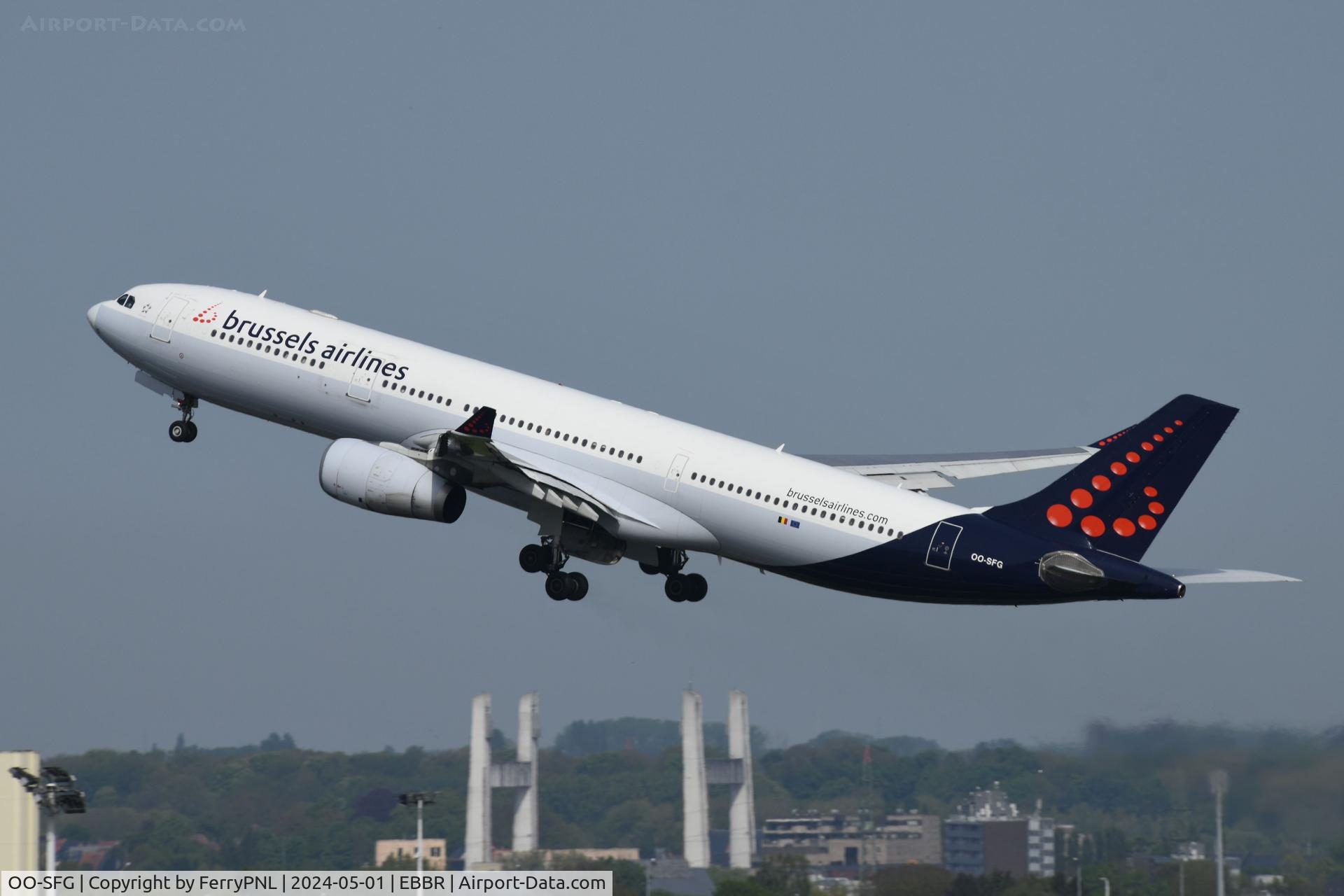 OO-SFG, 2009 Airbus A330-343E C/N 983, Brussels A333 departing