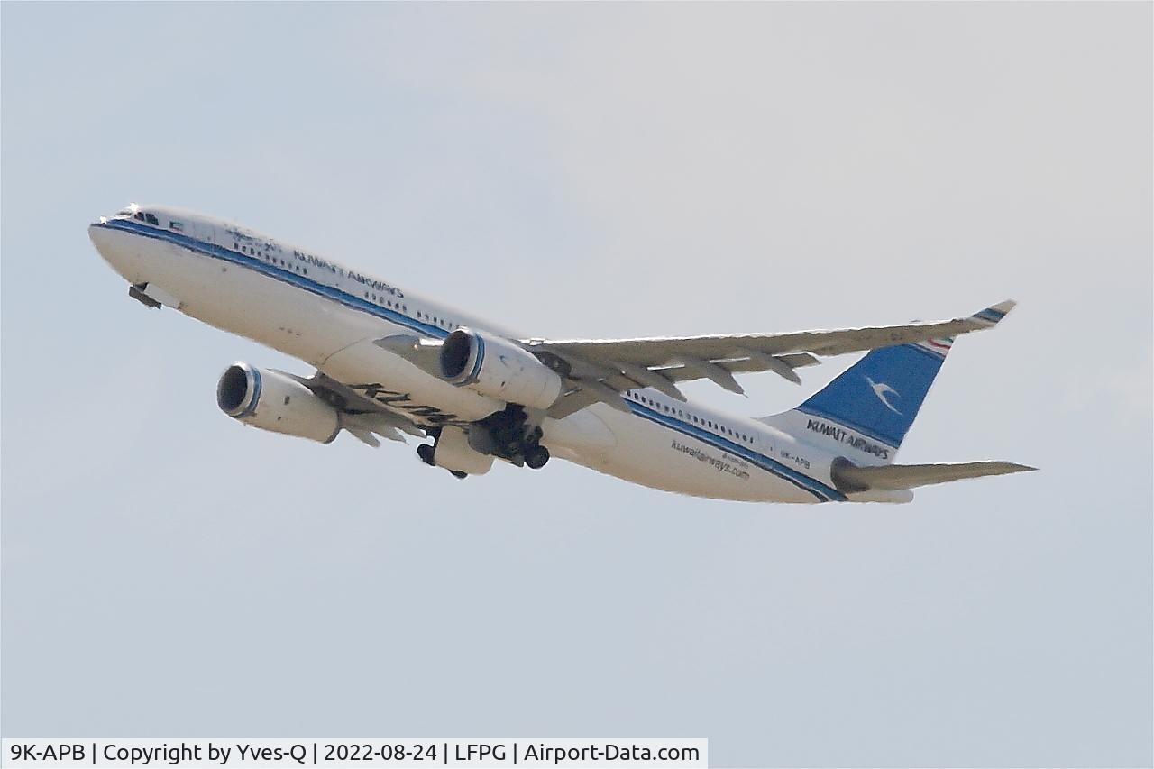 9K-APB, 2015 Airbus A330-243 C/N 1643, Airbus A330-243, Climbing rwy 08L, Roissy Charles De Gaulle airport (LFPG-CDG)