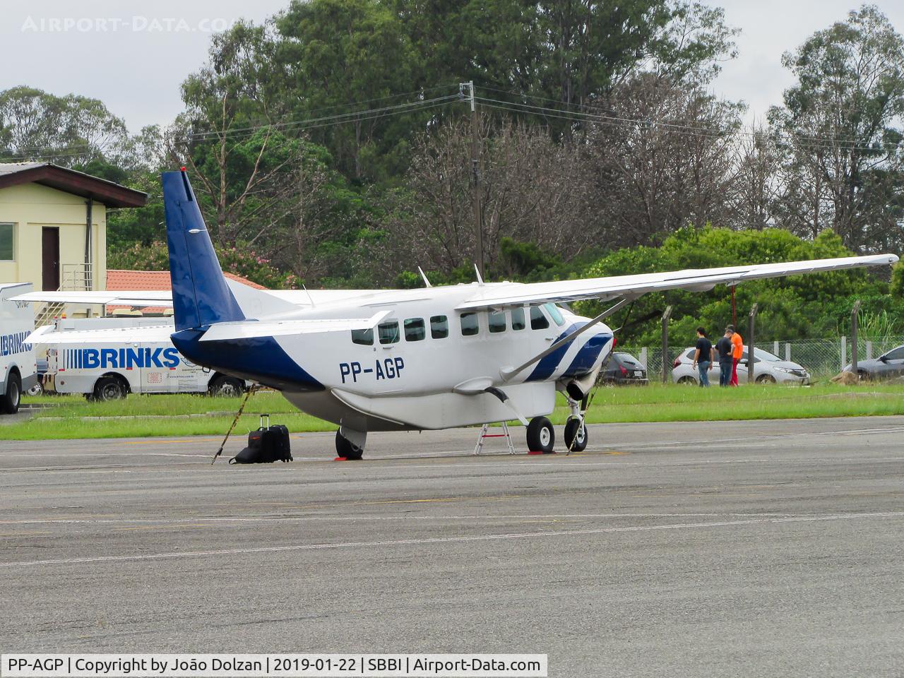 PP-AGP, 2011 Cessna C208B Grand Caravan C/N 208B2291, Old livery of AGP.