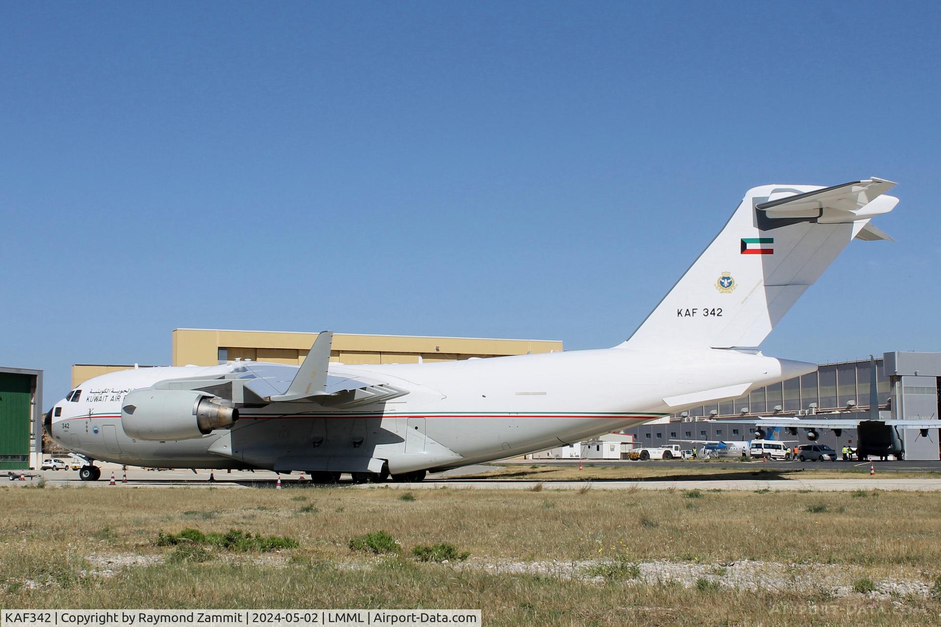 KAF342, 2013 Boeing C-17A Globemaster III C/N F-264/KAF-1, Boeing C-17A Globemaster III KAF342 Kuwait Air Force