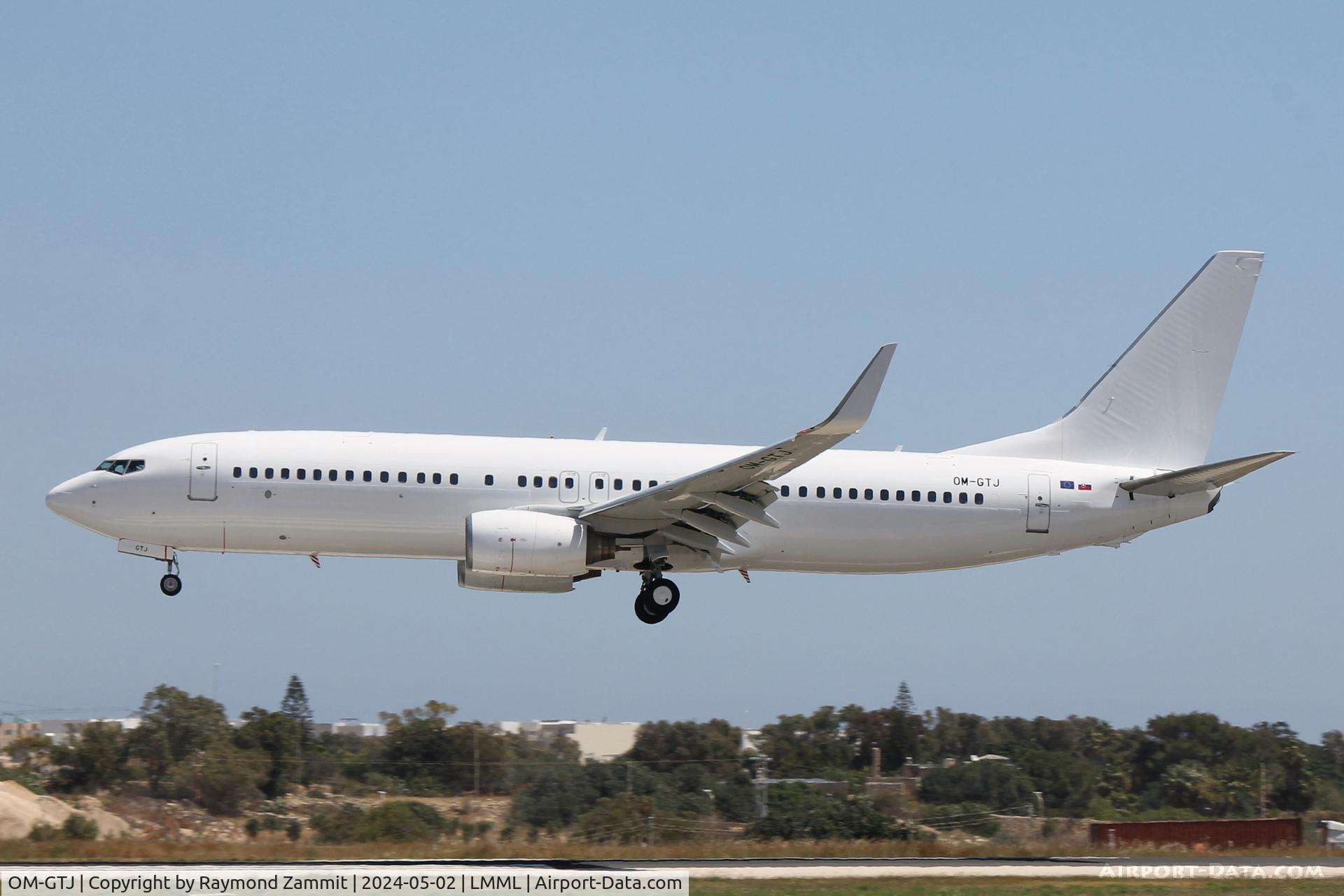 OM-GTJ, 2000 Boeing 737-8K5 C/N 30413, B737-800 OM-GTJ Go2Sky