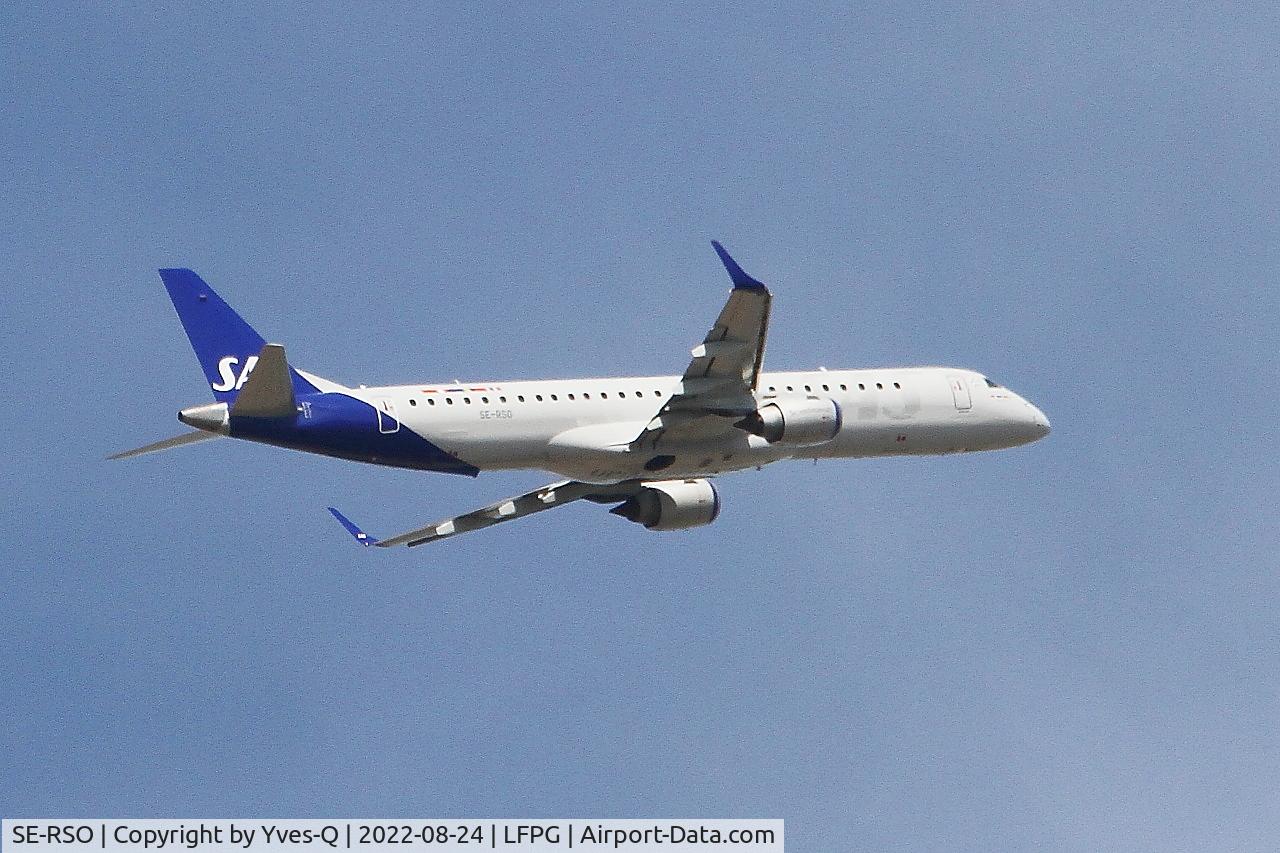 SE-RSO, 2008 Embraer 195LR (ERJ-190-200LR) C/N 19000168, Embraer 195LR, Climbing from rwy 09R, Roissy Charles De Gaulle airport (LFPG-CDG)