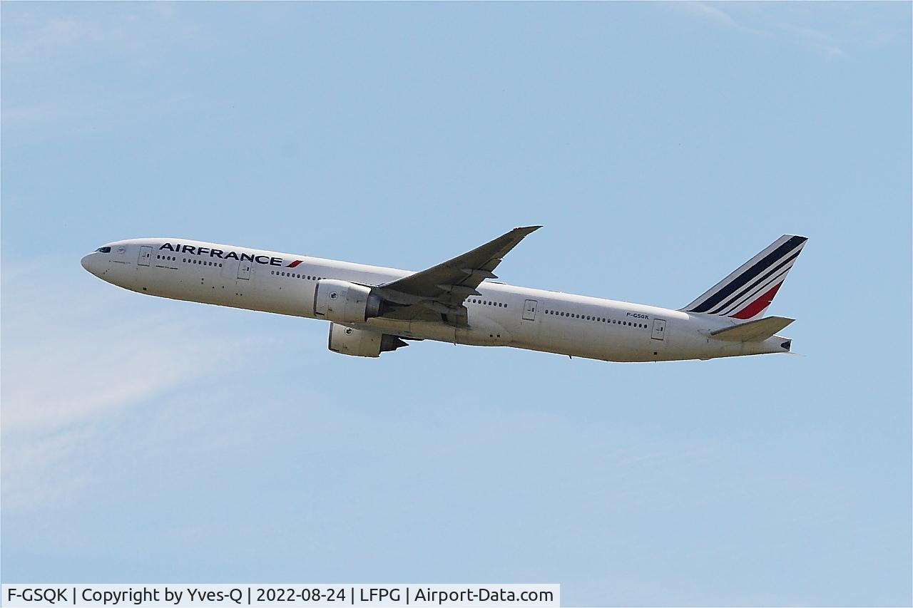 F-GSQK, 2005 Boeing 777-328/ER C/N 32845, Boeing 777-328ER, Climbing from rwy 08L, Roissy Charles De Gaulle airport (LFPG-CDG)