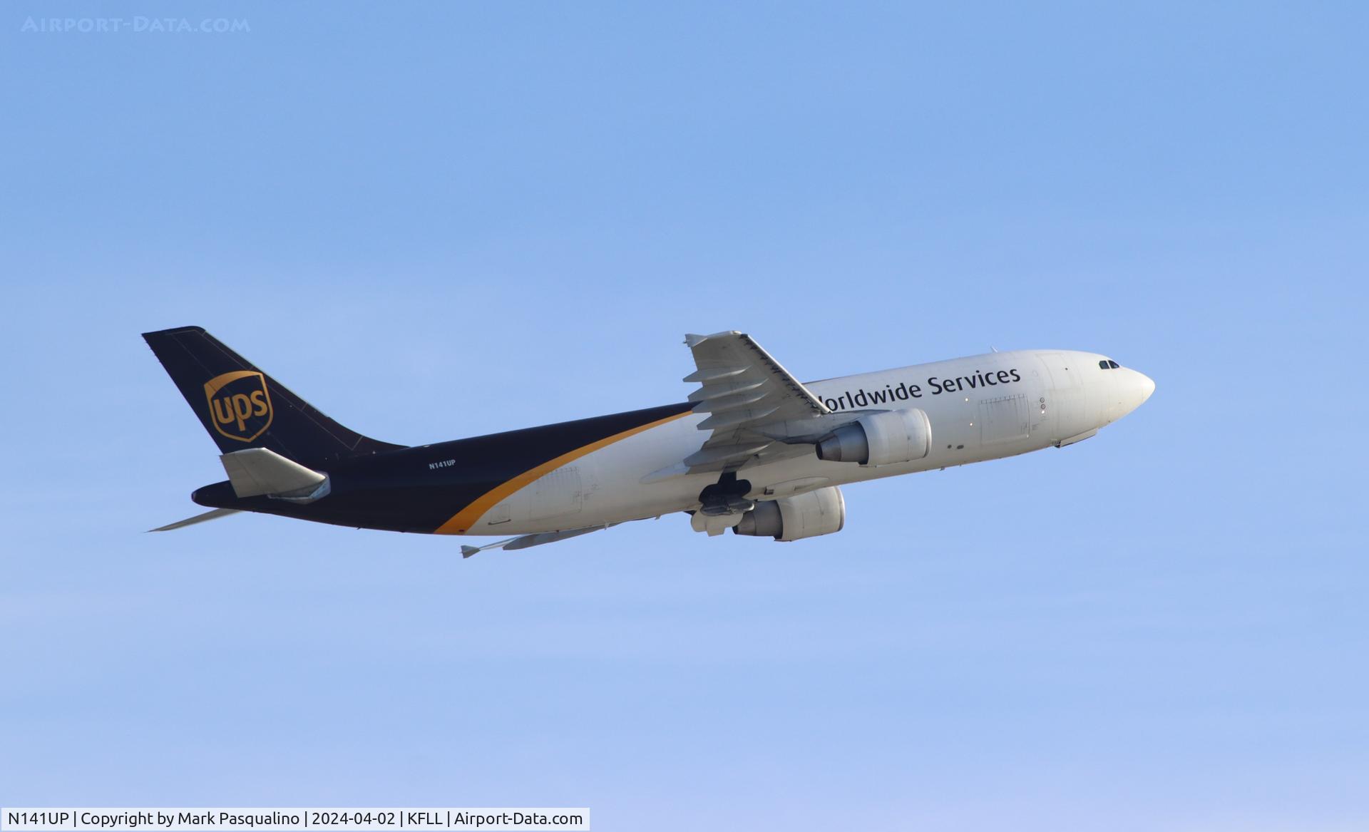 N141UP, 2002 Airbus A300F4-622R C/N 0824, Airbus A300 F4-622R