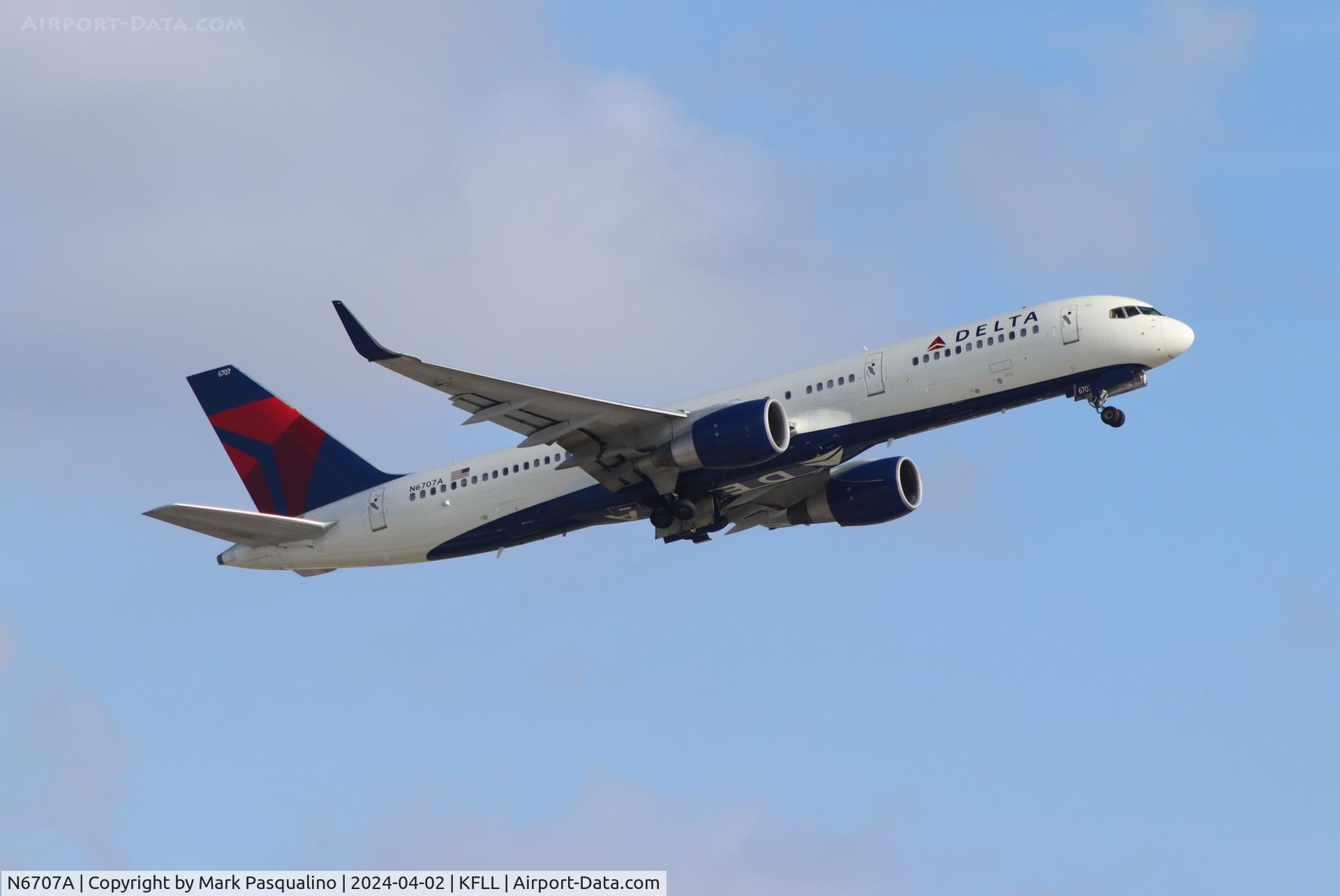 N6707A, 2000 Boeing 757-232 C/N 30395, Boeing 757-232