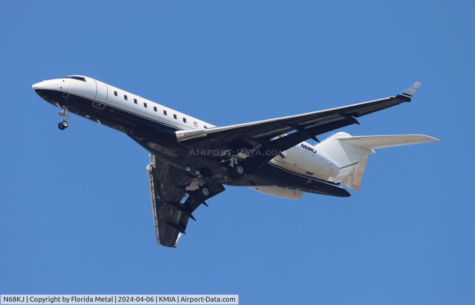 N68KJ, 2015 Bombardier BD-700-1A10 Global Express C/N 9736, Global Express zx