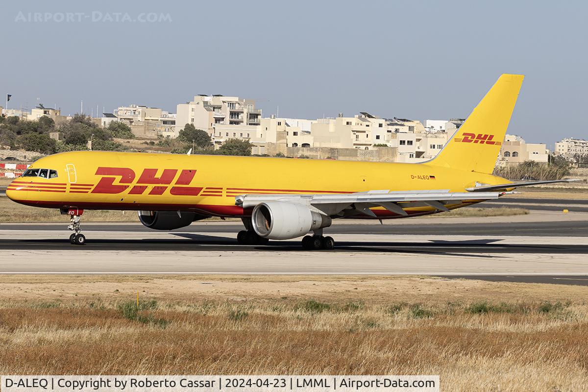 D-ALEQ, 1995 Boeing 757-2Q8/PCF C/N 26332, Runway 31