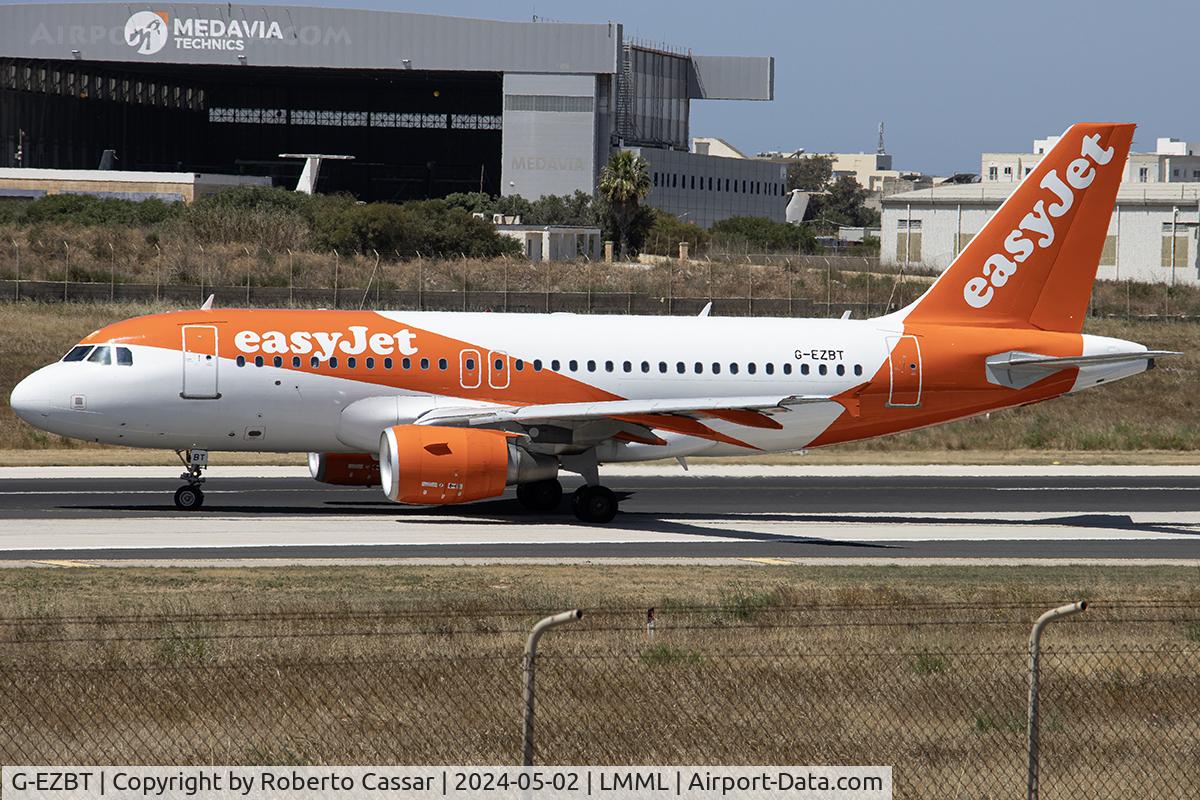 G-EZBT, 2007 Airbus A319-111 C/N 3090, Runway 31