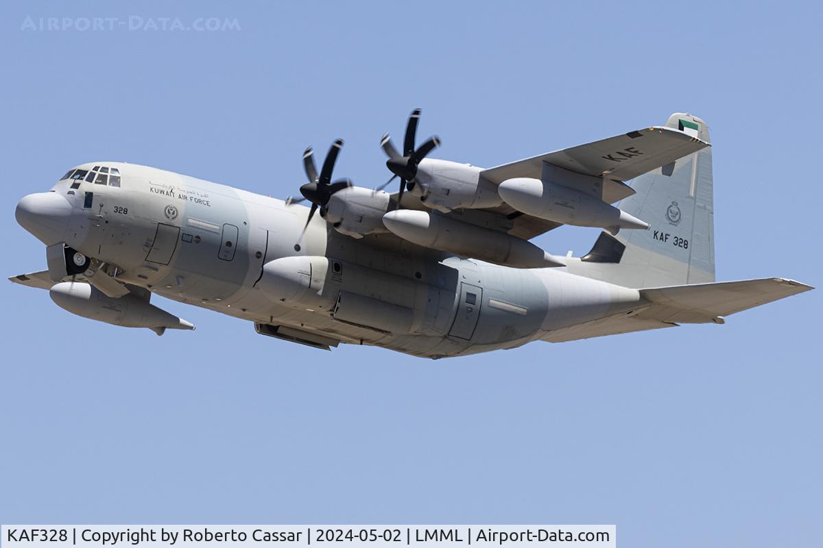 KAF328, 2015 Lockheed Martin KC-130J Hercules Hercules C/N 382-5751, Runway 31