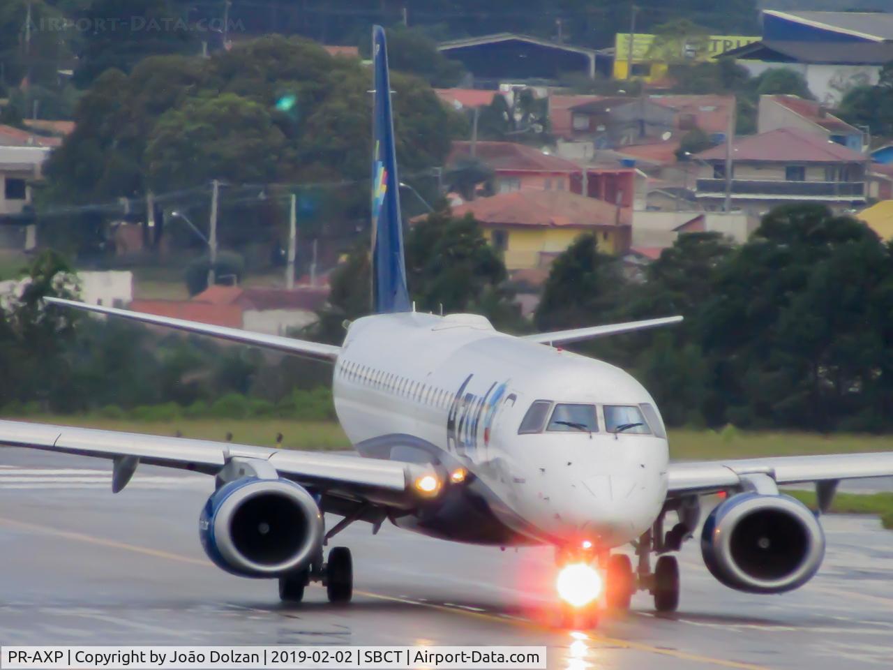 PR-AXP, 2013 Embraer 195AR (ERJ-190-200IGW) C/N 19000600, Taxiing.