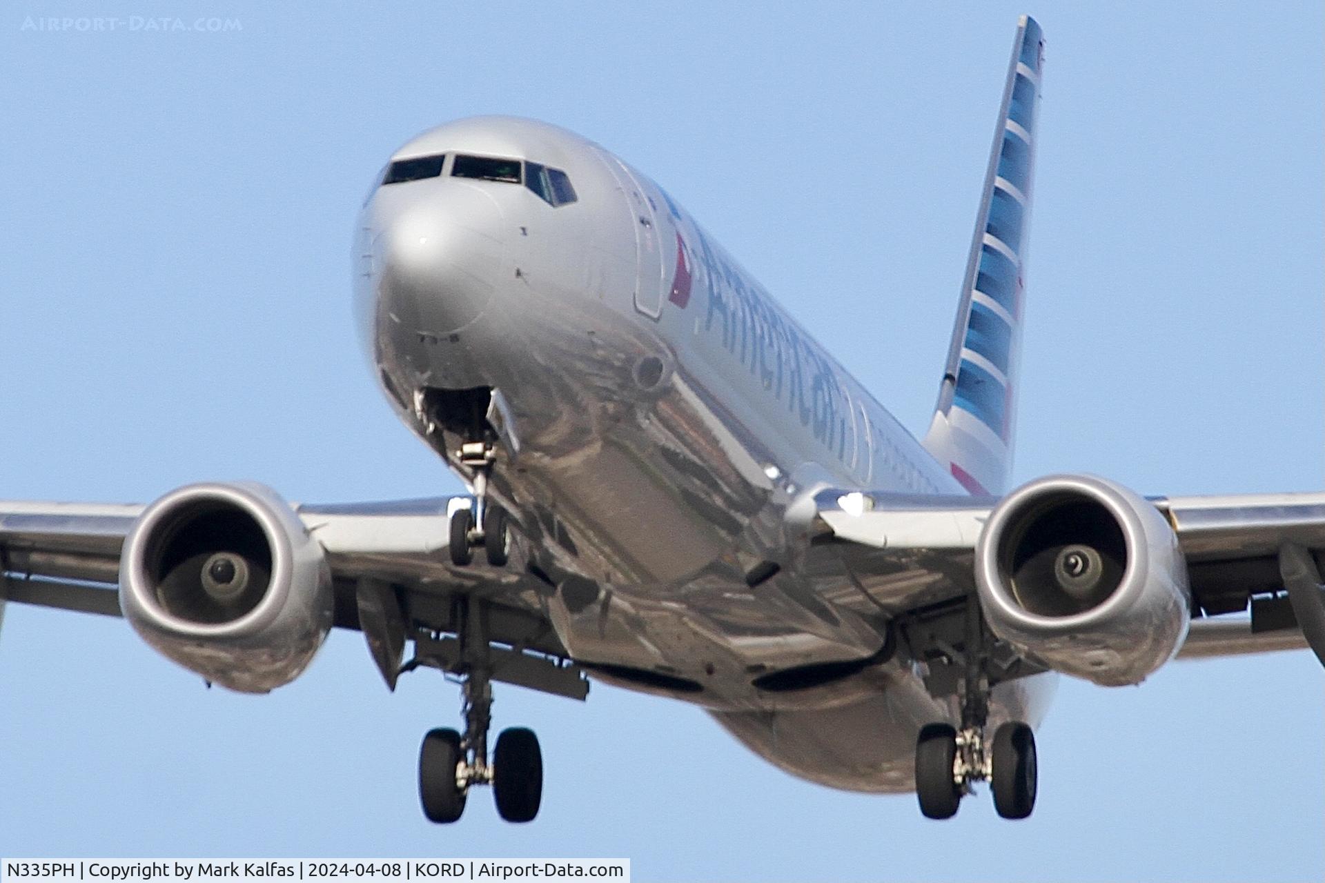 N335PH, 2017 Boeing 737-800 C/N 31265, B738 American Airlines Boeing 737-823 N335PH AAL2371 SMF-ORD arriving on 28C KORD