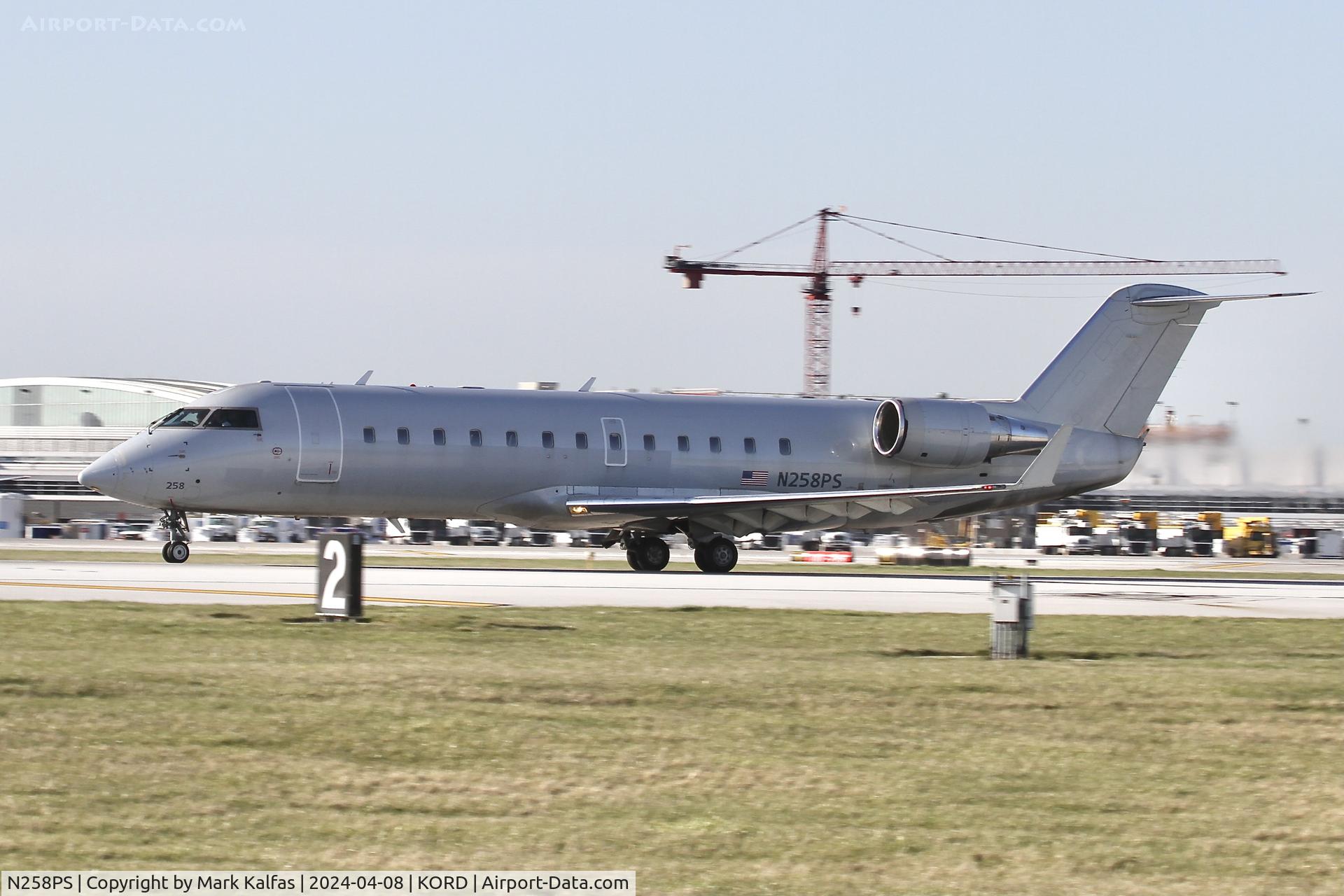 N258PS, 2004 Bombardier CRJ-200ER (CL-600-2B19) C/N 7941, CRJ2 Contour Airlines Corporate Flight Management Bombardier CRJ-200ER N258PS VTE3096 ORD-OWB departing on 22L KORD