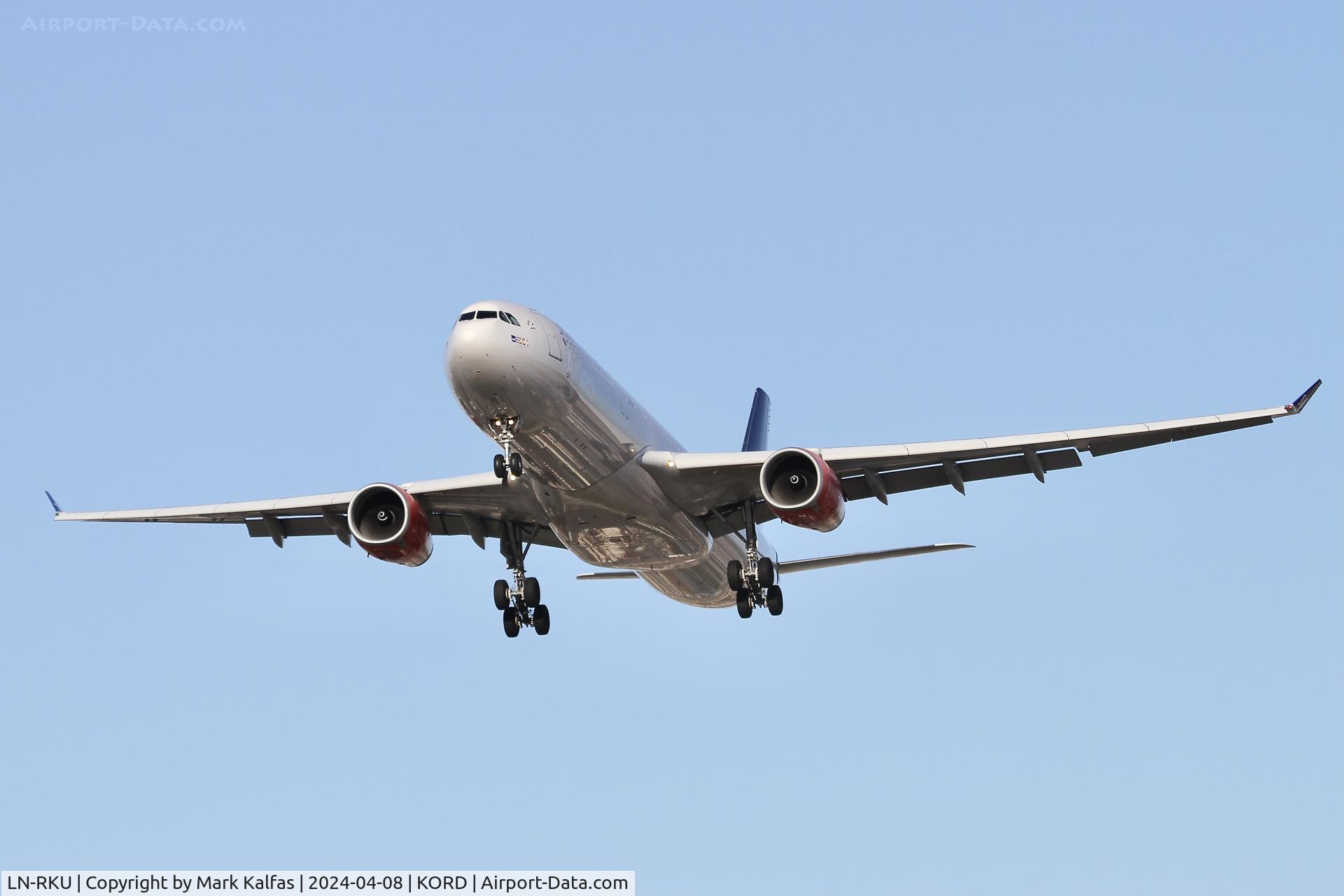 LN-RKU, 2016 Airbus A330-343 C/N 1715, A333 Scandinavian Airlines Airbus A330-343 LN-RKU SAS943 EKCH-KORD arriving on 28C KORD