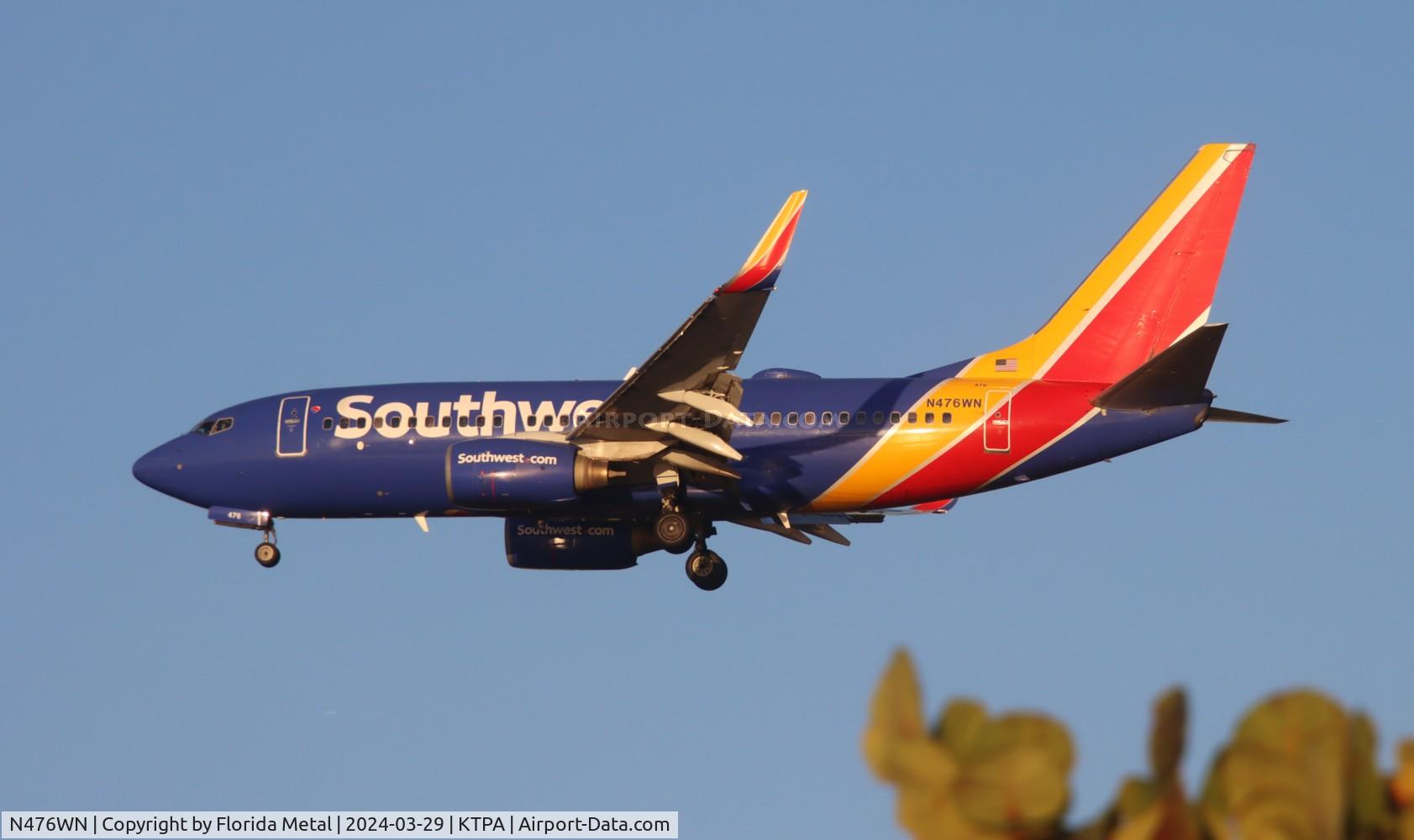 N476WN, 2004 Boeing 737-7H4 C/N 32475, SWA 737 zx DEN-TPA
