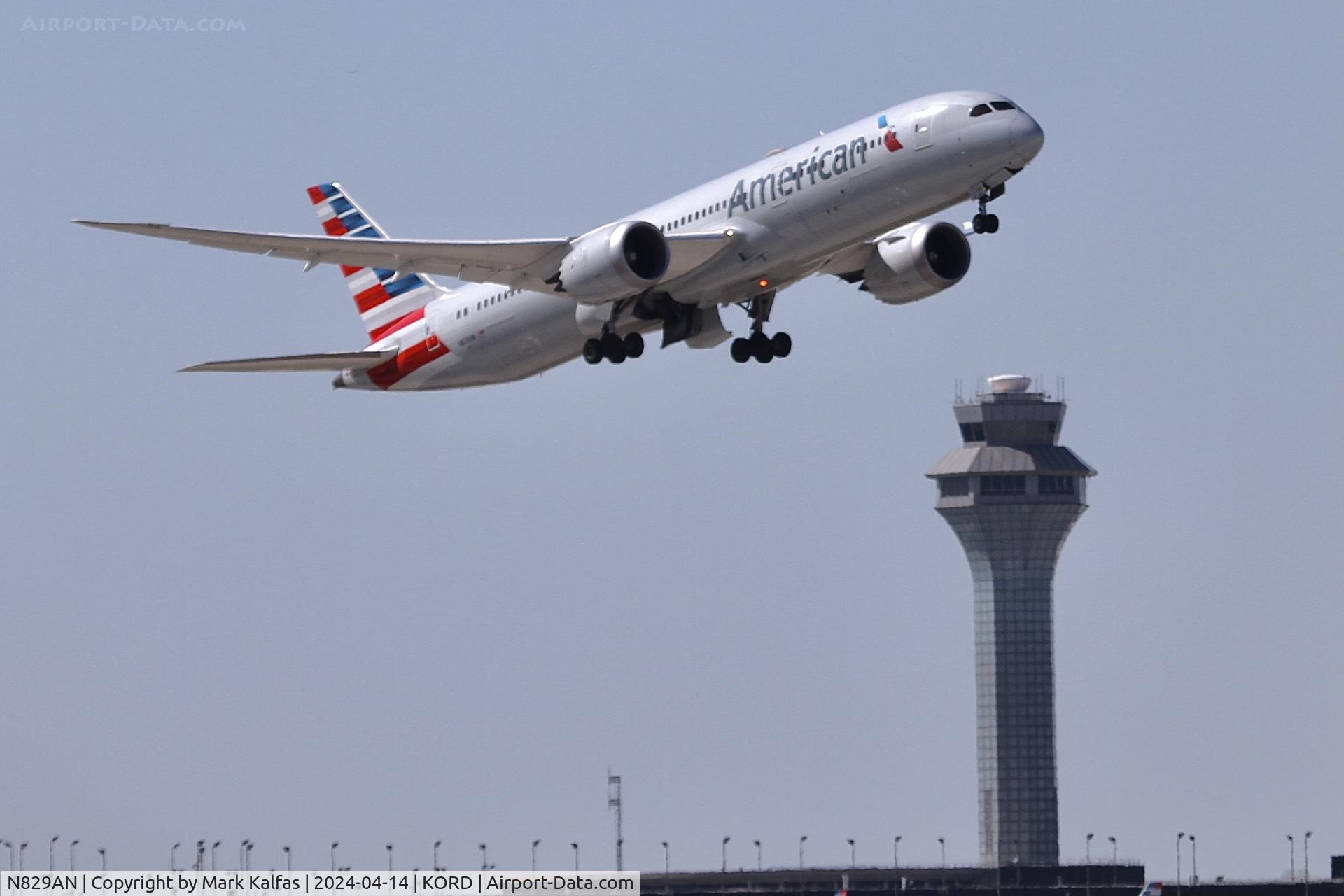 N829AN, 2017 Boeing 787-9 Dreamliner Dreamliner C/N 40651, B789 American Airlines Boeing 787-9 Dreamliner N829AN AAL2429 ORD-DFW departing 10C KORD
